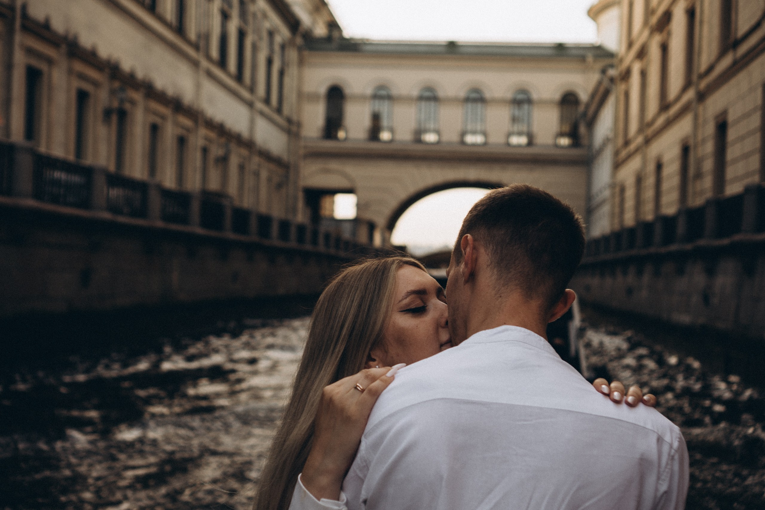 СВАДЕНБНАЯ СЬЕМКА НА КАТЕРЕ ПО КАНАЛАМ САНКТ-ПЕТЕРБУРГА И В АКВАТОРИИ НЕВЫ. Профессиональный фотограф, Санкт-Петербург — Виктория Богомолова