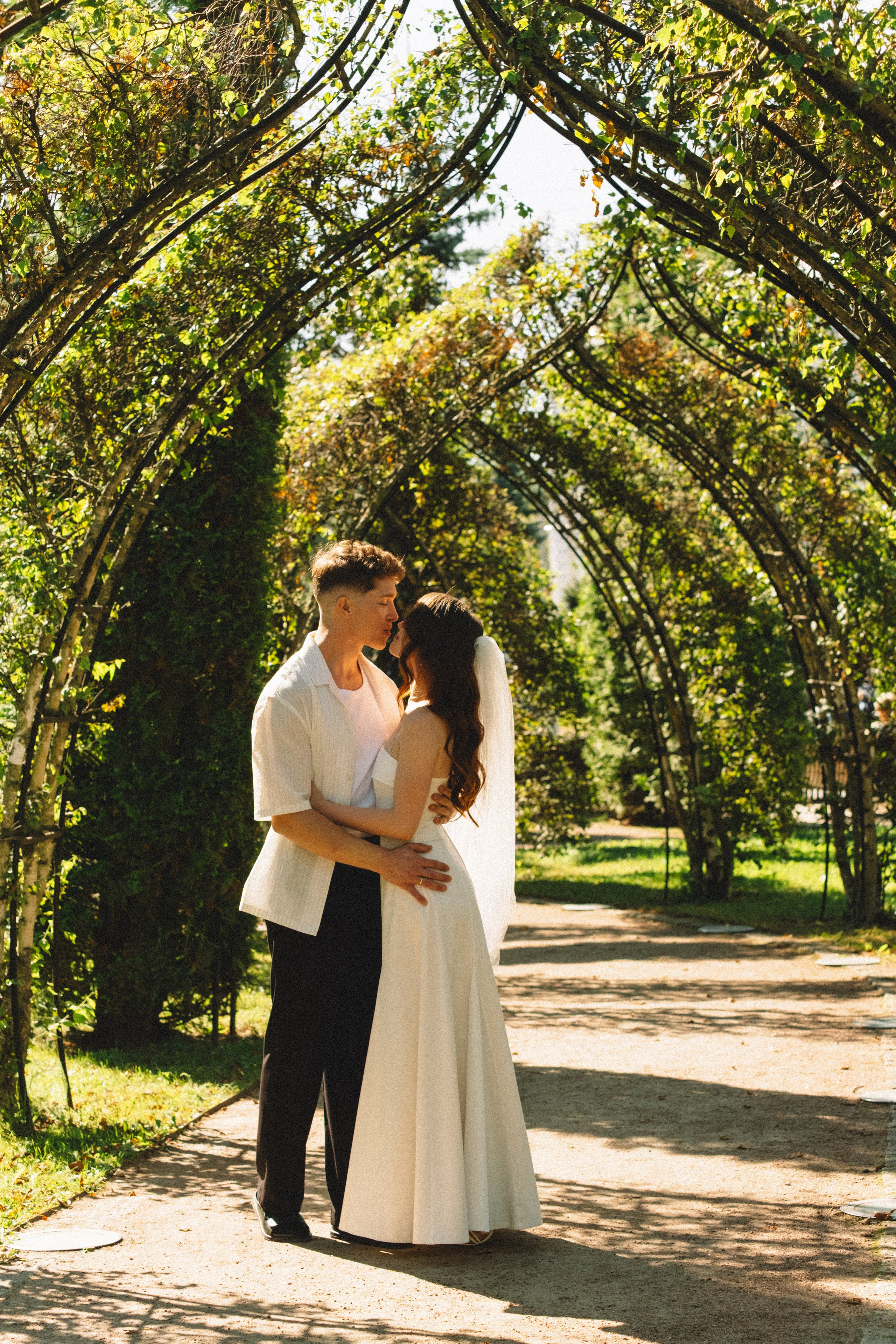 СВАДЕБНАЯ СЬЕМКА В ПЕТЕРГОФЕ И СЬЕМКА РЕПОРТАЖА В ЗАГСЕ ПЕТЕРГОФА. Профессиональный фотограф, Санкт-Петербург — Виктория Богомолова