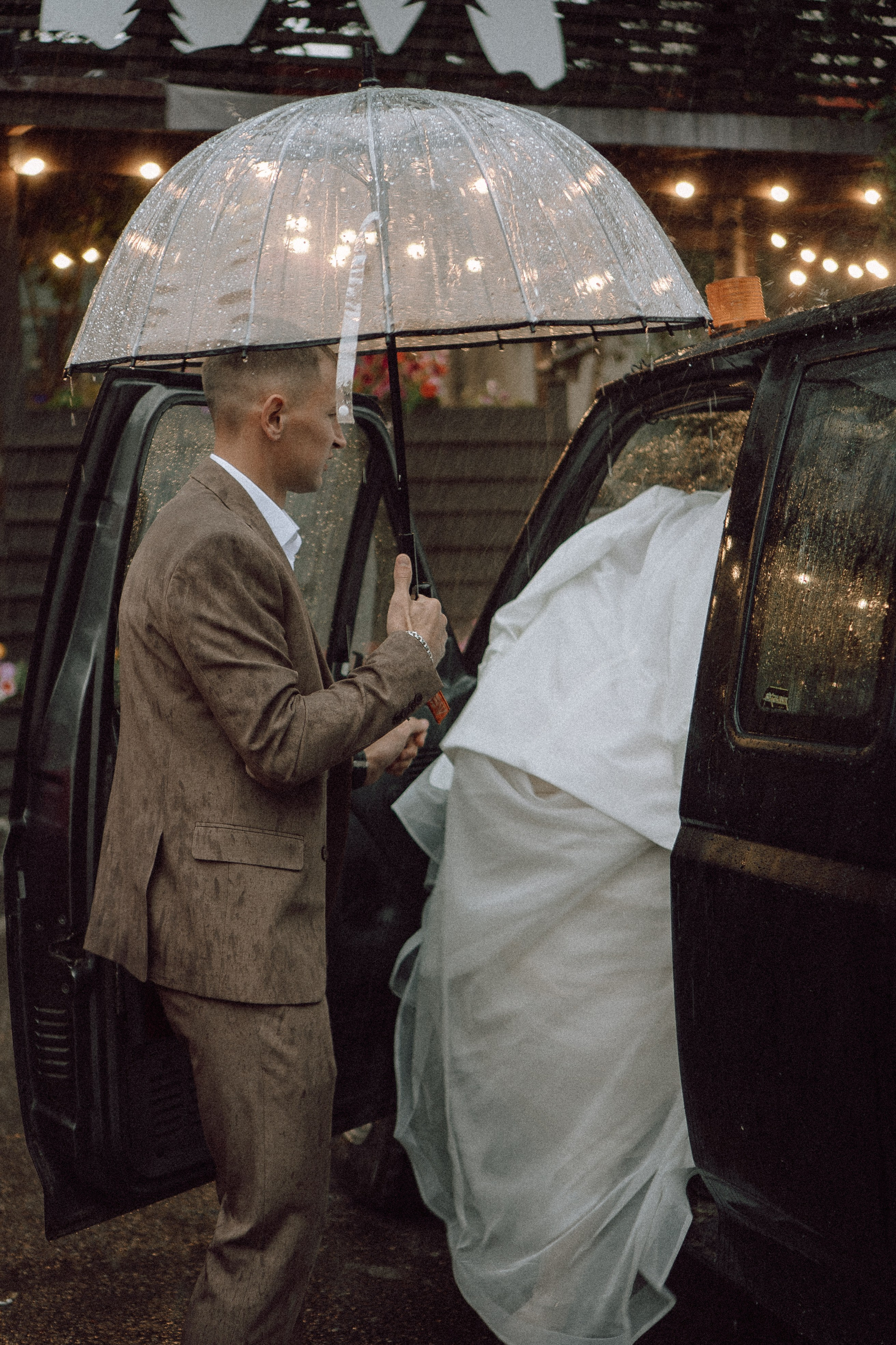 СВАДЕБНАЯ ФОТОСЕССИИЯ ПАРЫ В ГОРОДЕ ПРИОЗЕРСК В СОСНОВОМ ЛЕСУ И С ПИКАПОМ. Профессиональный фотограф, Санкт-Петербург — Виктория Богомолова
