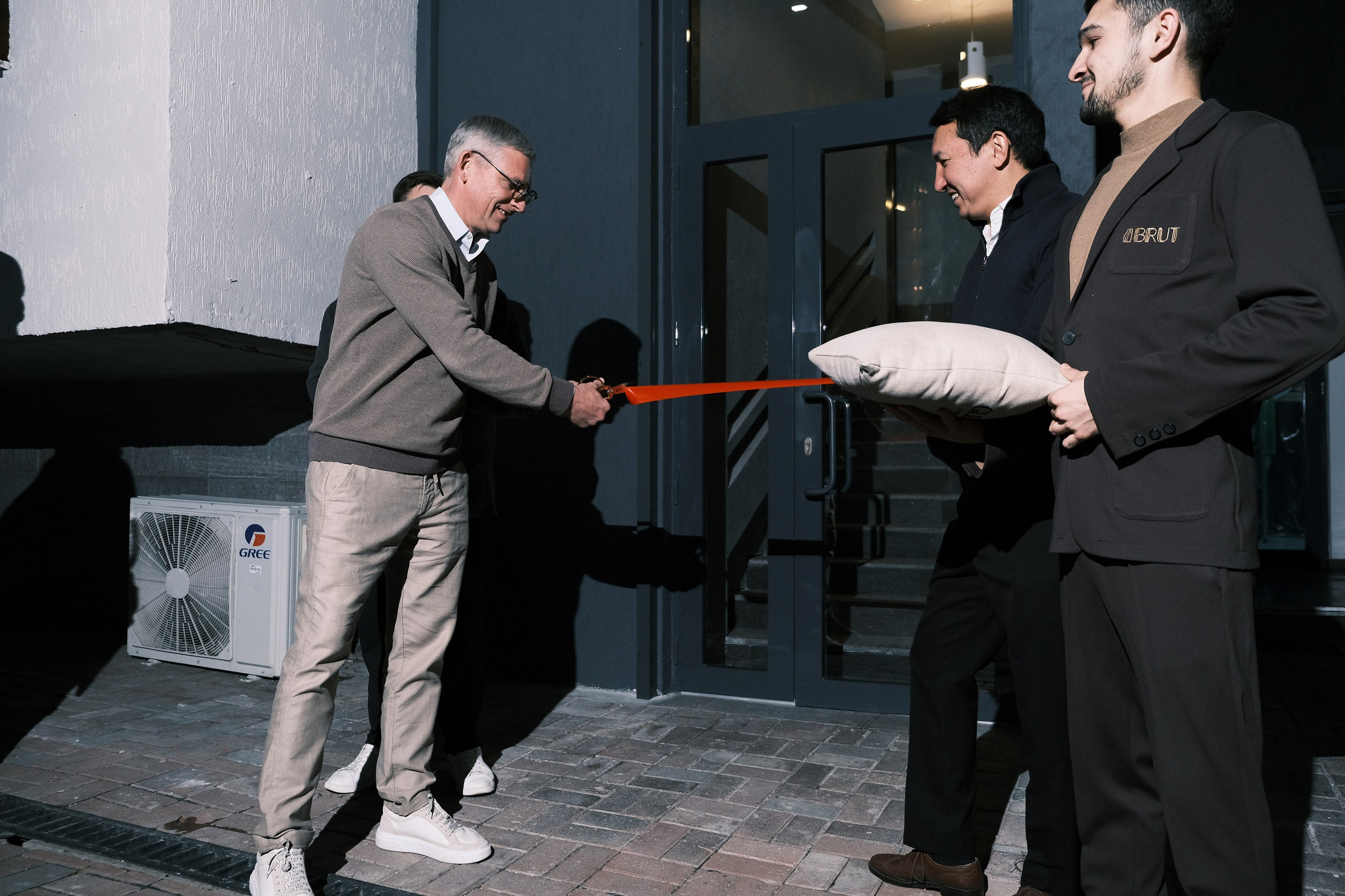 Репортажи. Портреты и репортажные съемки с душой: ваш уникальный момент в объективе Руфата, профессионального фотографа Алматы