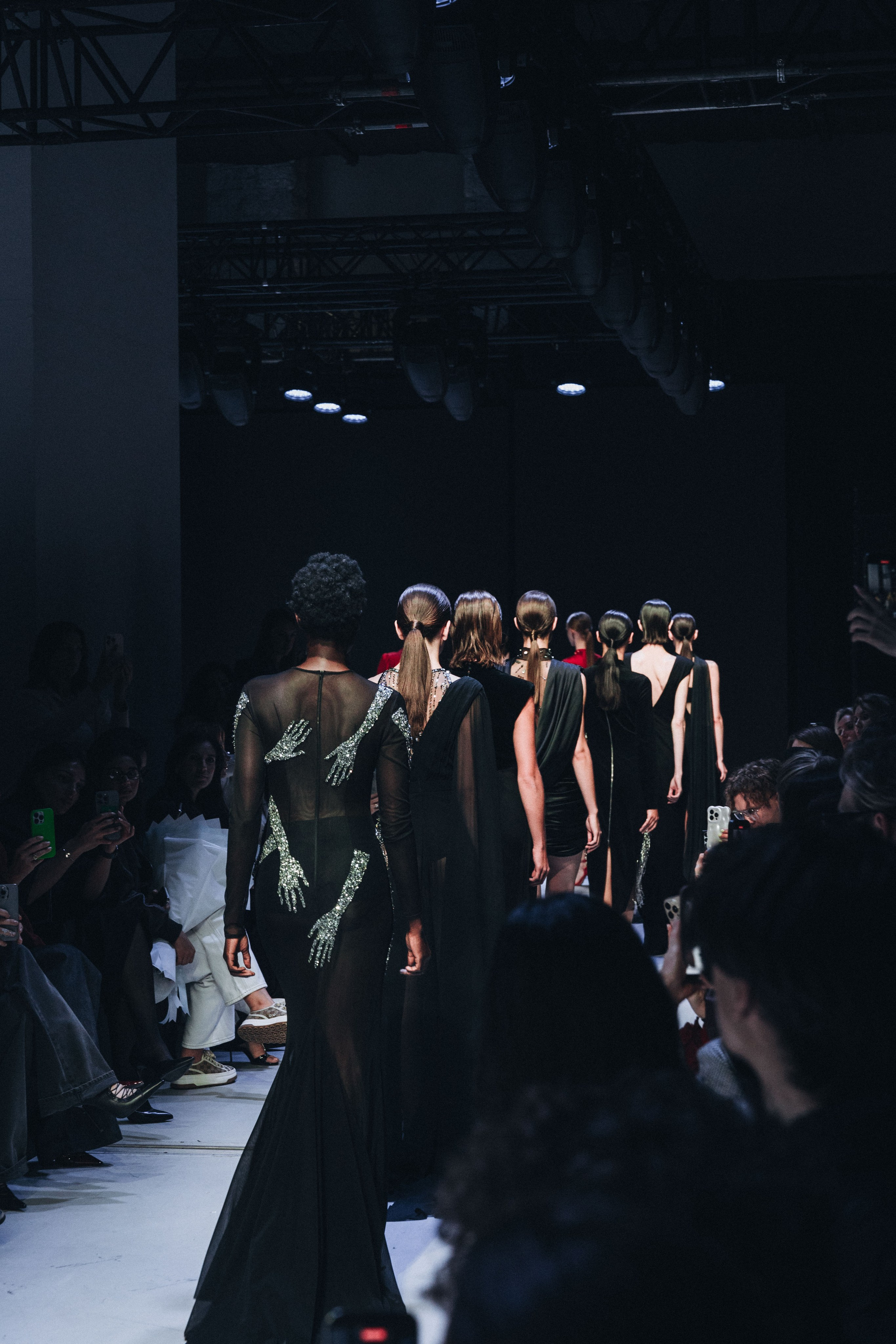 MOSCOW FASHION WEEK 2025. Фотограф Гвоздева Варвара / Москва