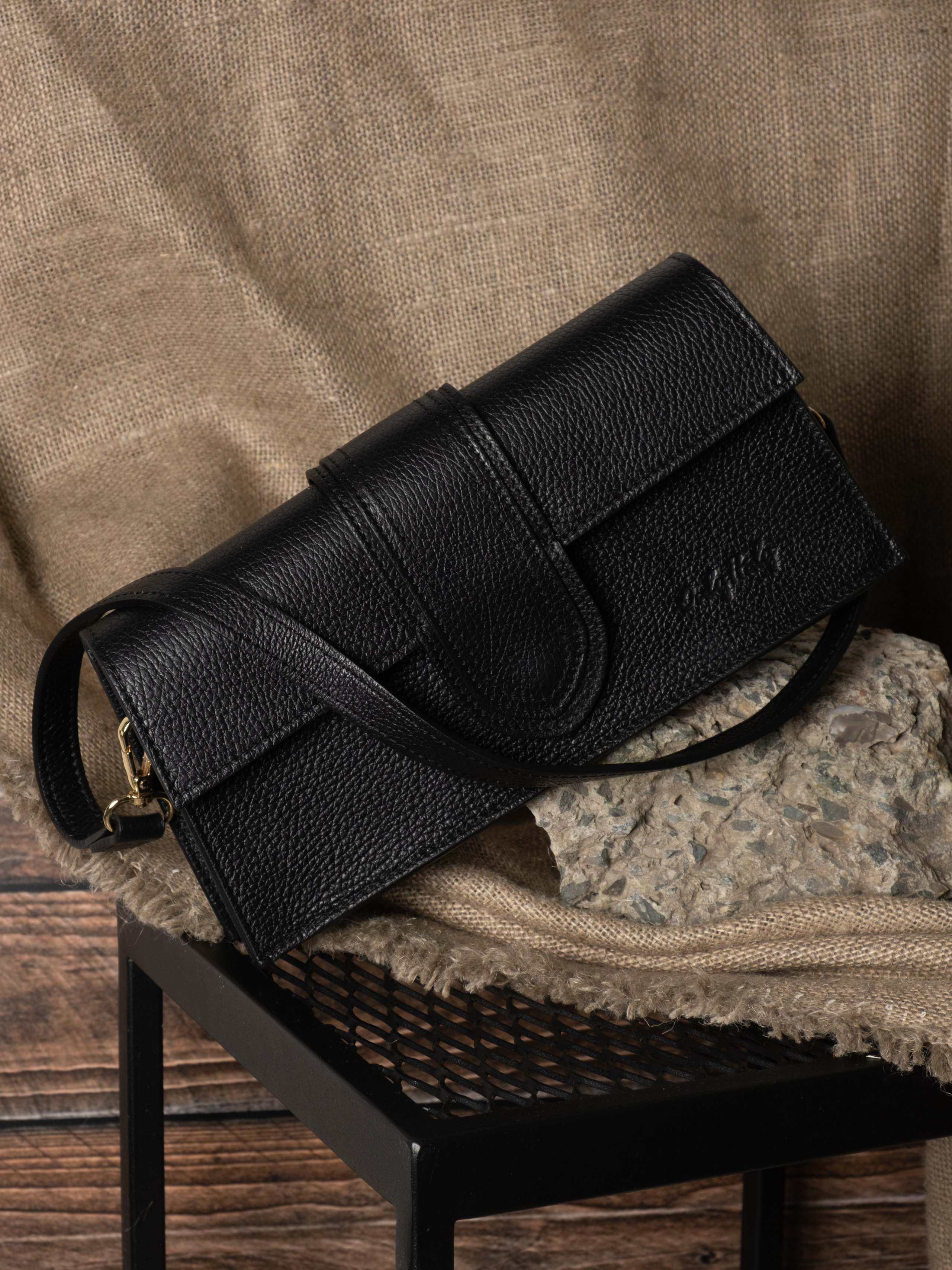 Предметная съёмка сумок для маркетплейсов. Предметный фотограф в Симферополе Антон Катунин