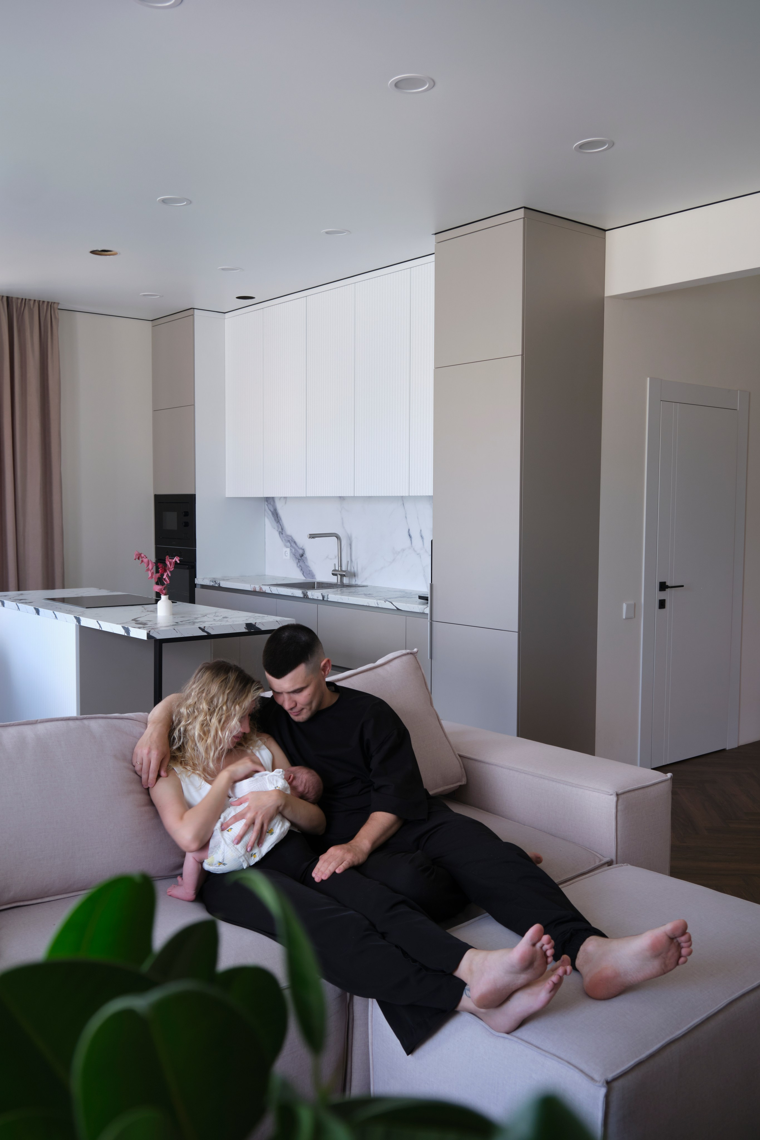 Домашняя с малышом. Фотограф на камеру и мобильная съемка в Казани Лидия