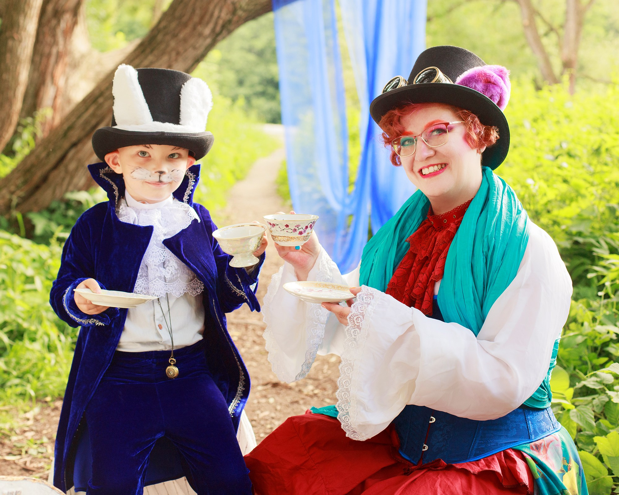 Семейная фотосессия «Безумное чаепитие». Необычные портретные фотосессии под ключ в Москве