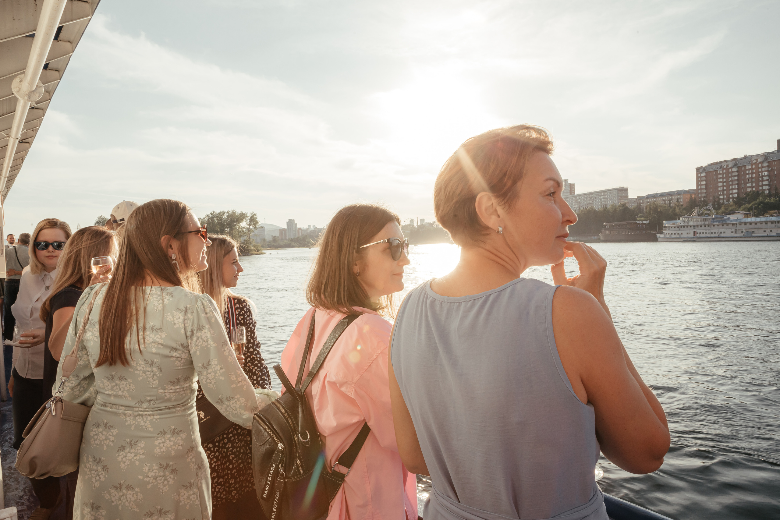 Съёмка корпоратива в Красноярске. Свадебный и семейный фотограф В Красноярске Андрей Юсенков