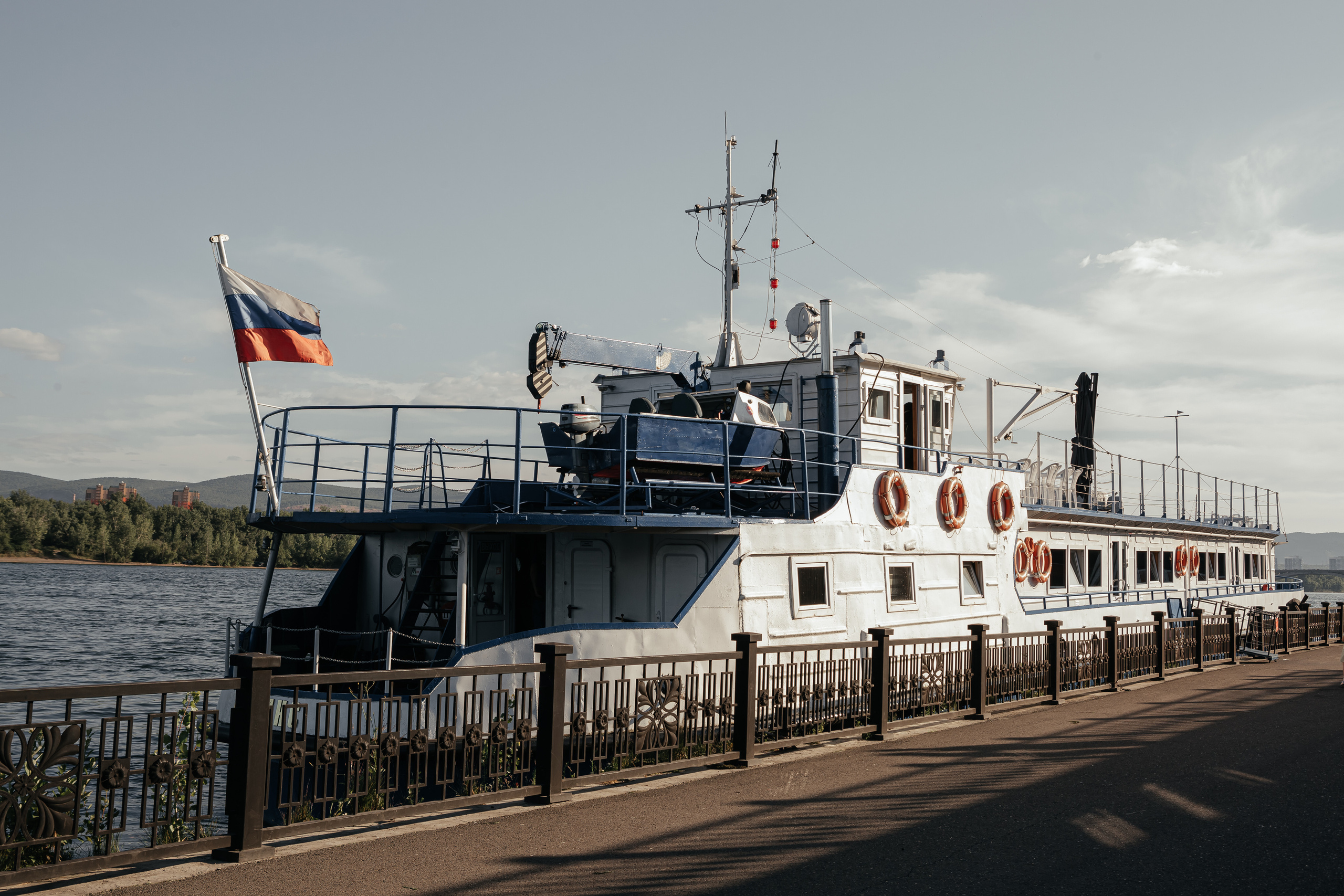 Фотограф на корпоратив. Фотограф на ваше мероприятие в Красноярске. Съёмка корпоративов, юбилеев, свадеб и других торжеств. Репортажная и портретная съёмка. 