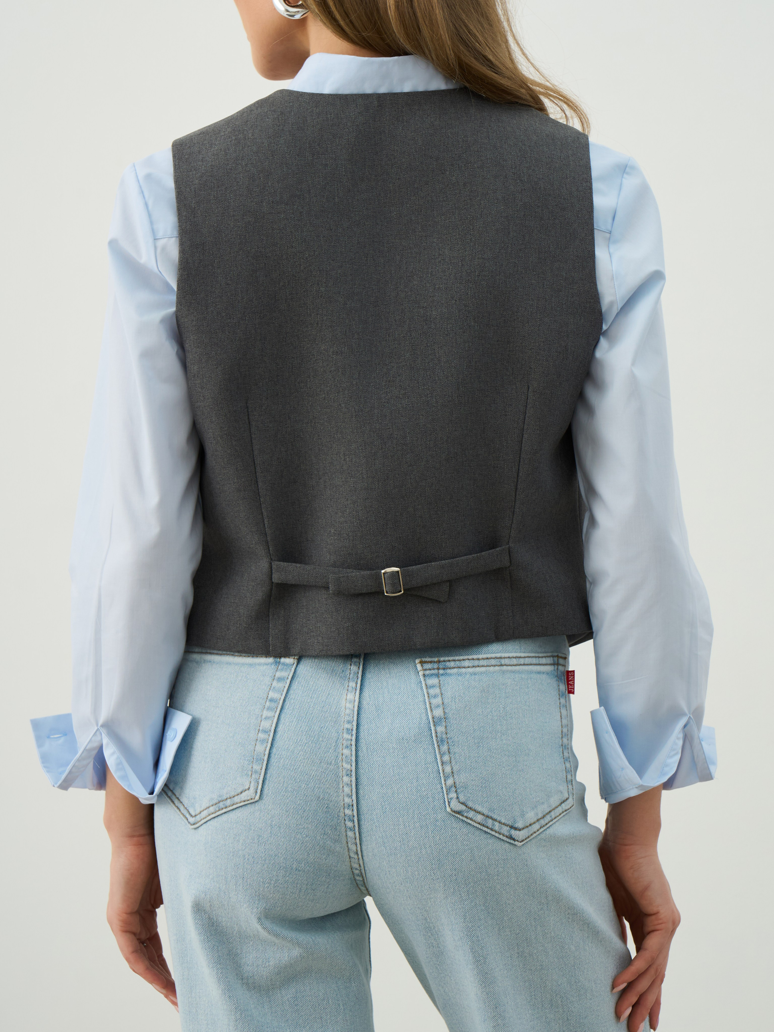 Брюки, жилетки и летние костюмы. Фотограф Валерий Федяев | vallerzu