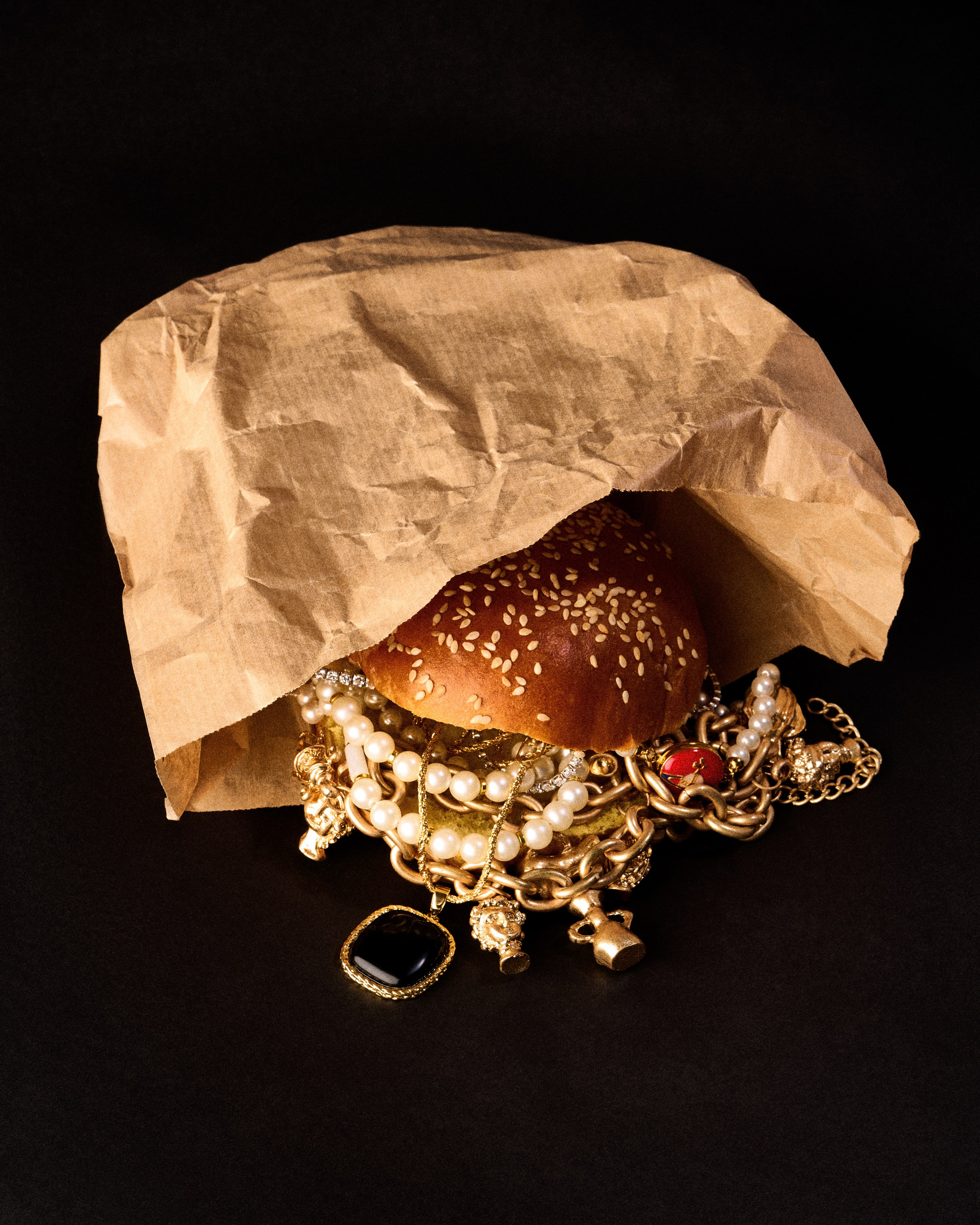 Jewelry. Retouching service