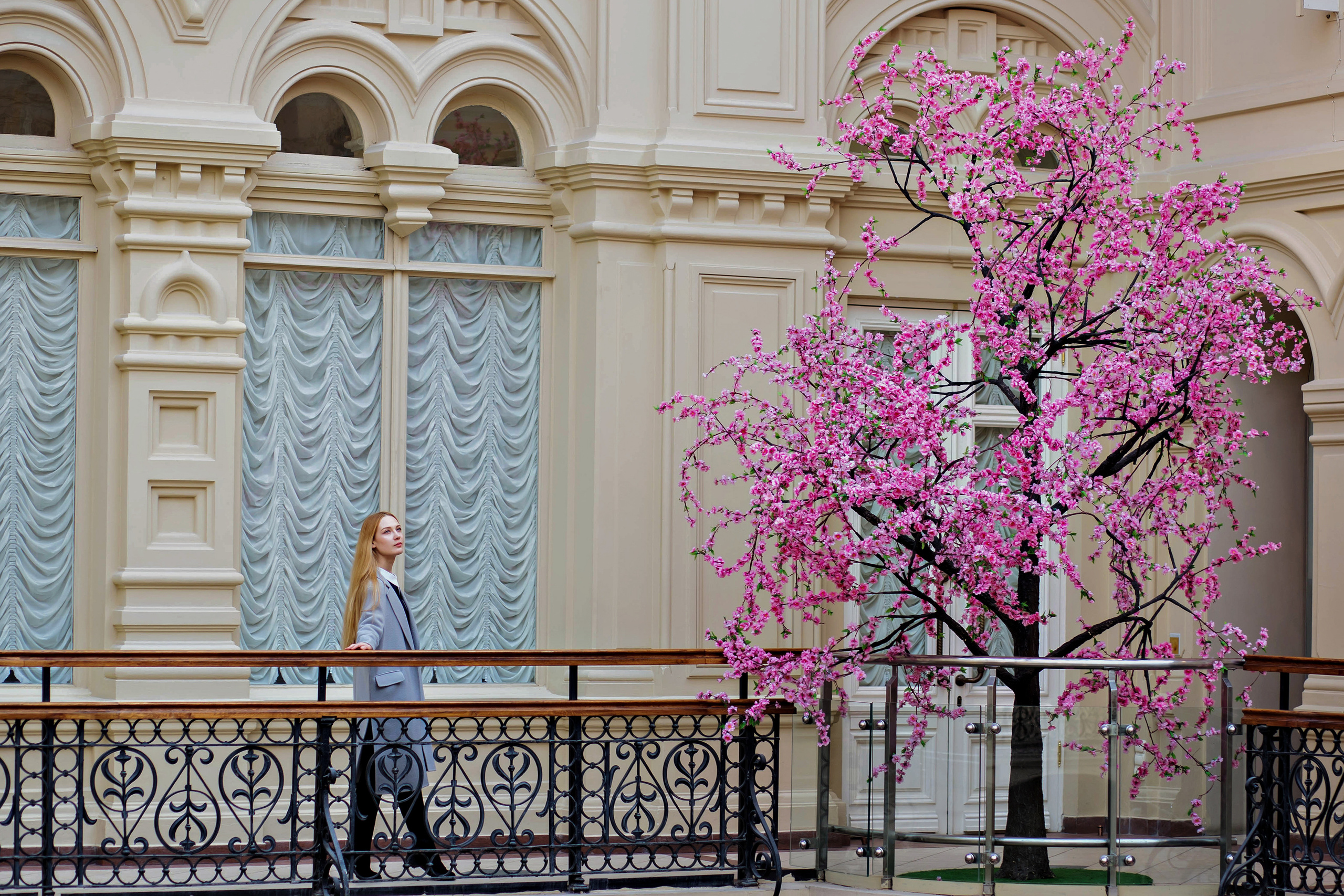 Фотопрогулка в ГУМе. Контент фотограф, фото для блока, бизнес фото в Москве Анна Ларина