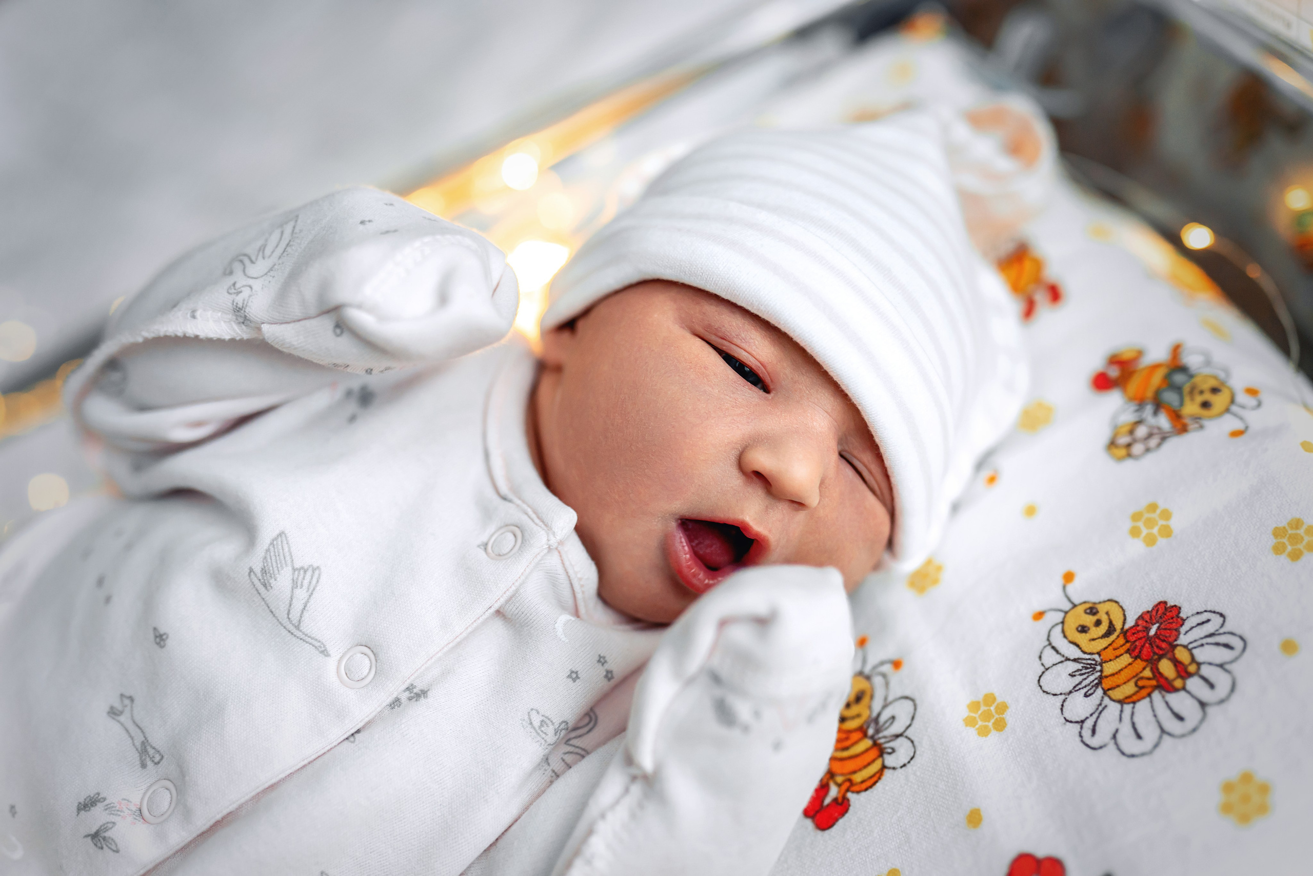 Выписка из роддома Лапино. Фотограф на выписку из роддома Москва. Фотограф \ Видеограф на Крещение, Венчание Москва| Семейные съемки