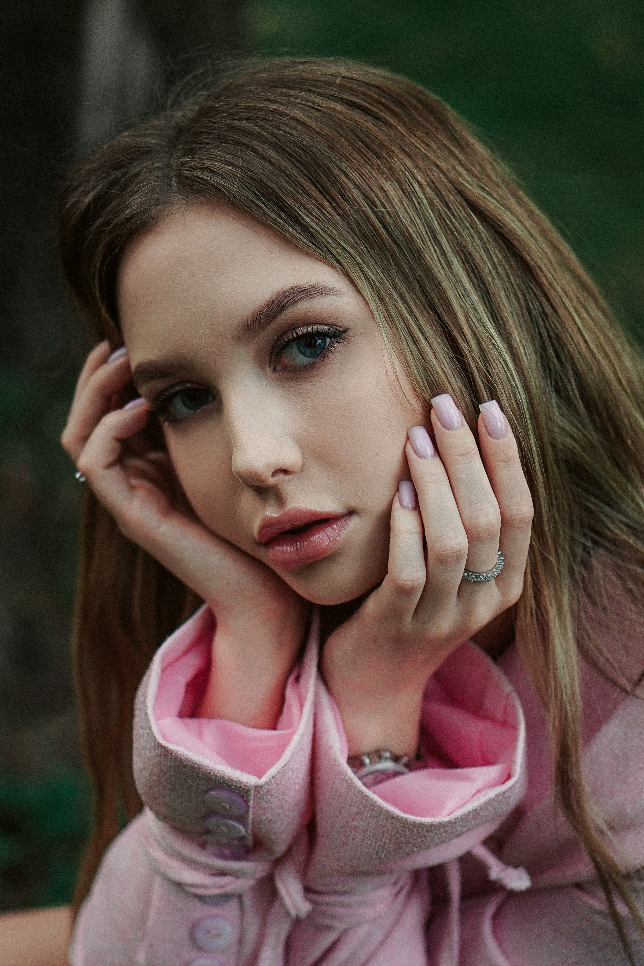 Алина | прогулочная фотосессия в парке. Портретный фотограф Москва