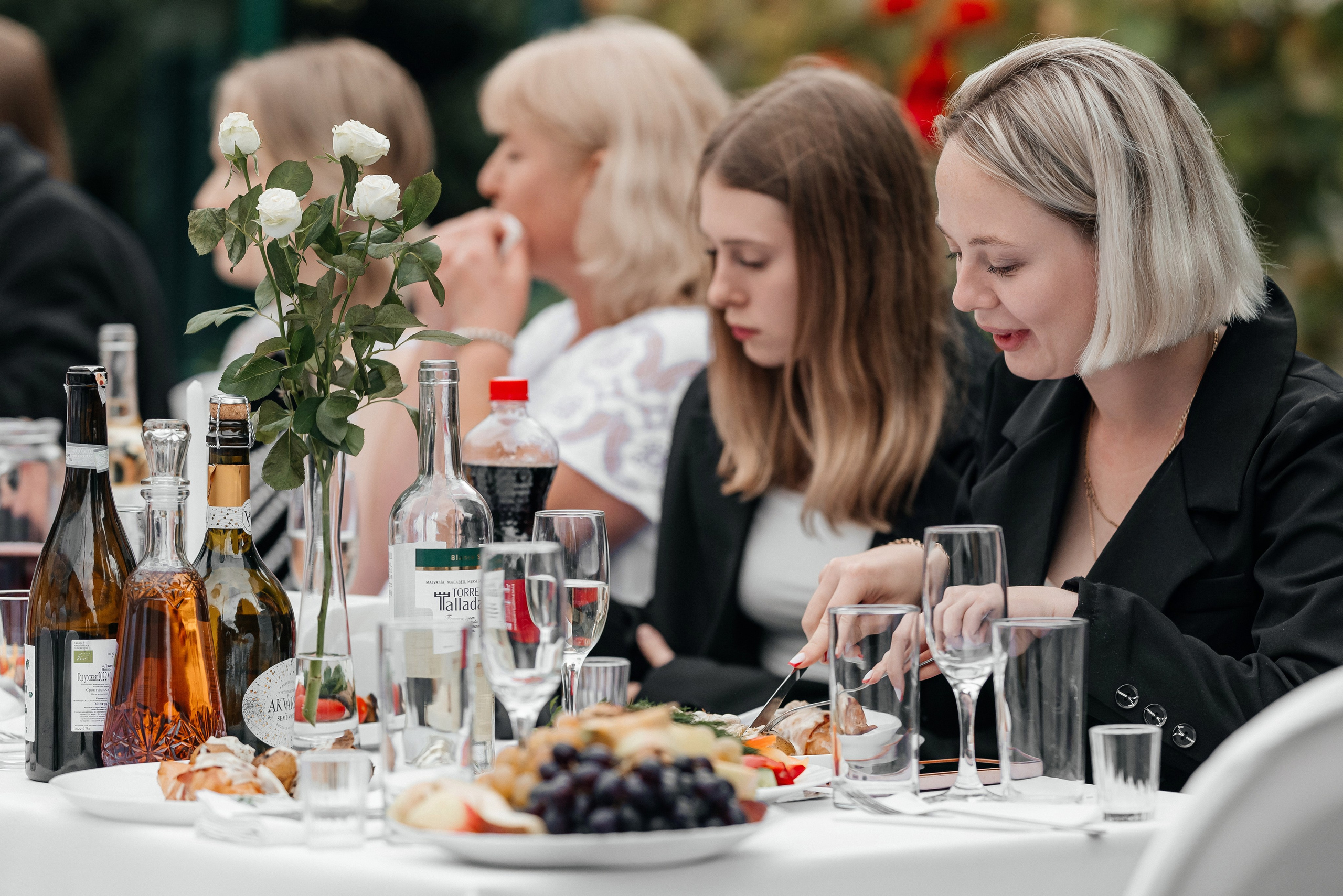 «Свадьба Даши и Артема». Школьный фотограф в Валуйках. Фотосессии для выпускников и изготовление выпускных альбомов в городе Валуйки и в Белгородской области