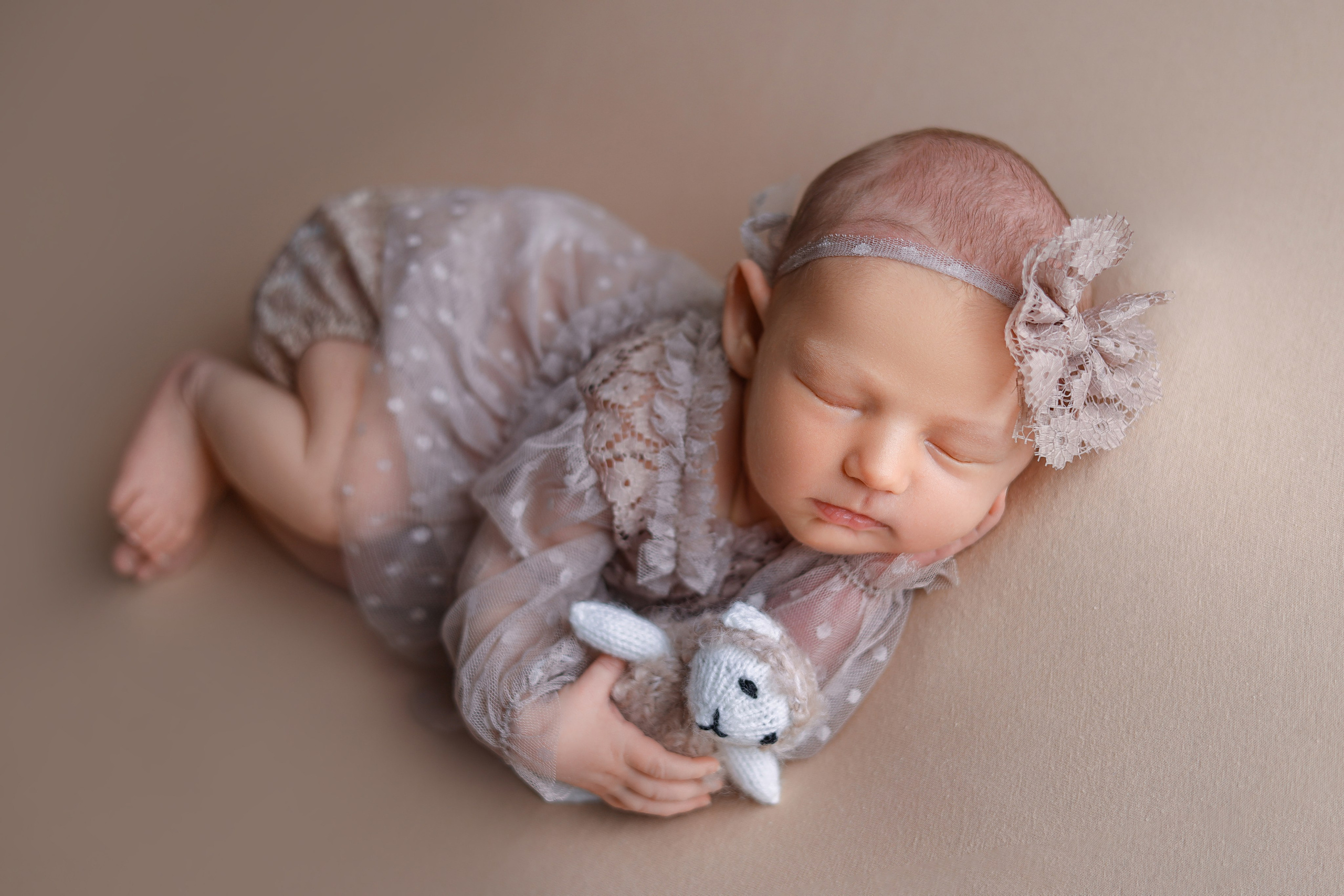 Полина. Евгения Горбунова фотограф новорожденных в Новом Уренгое