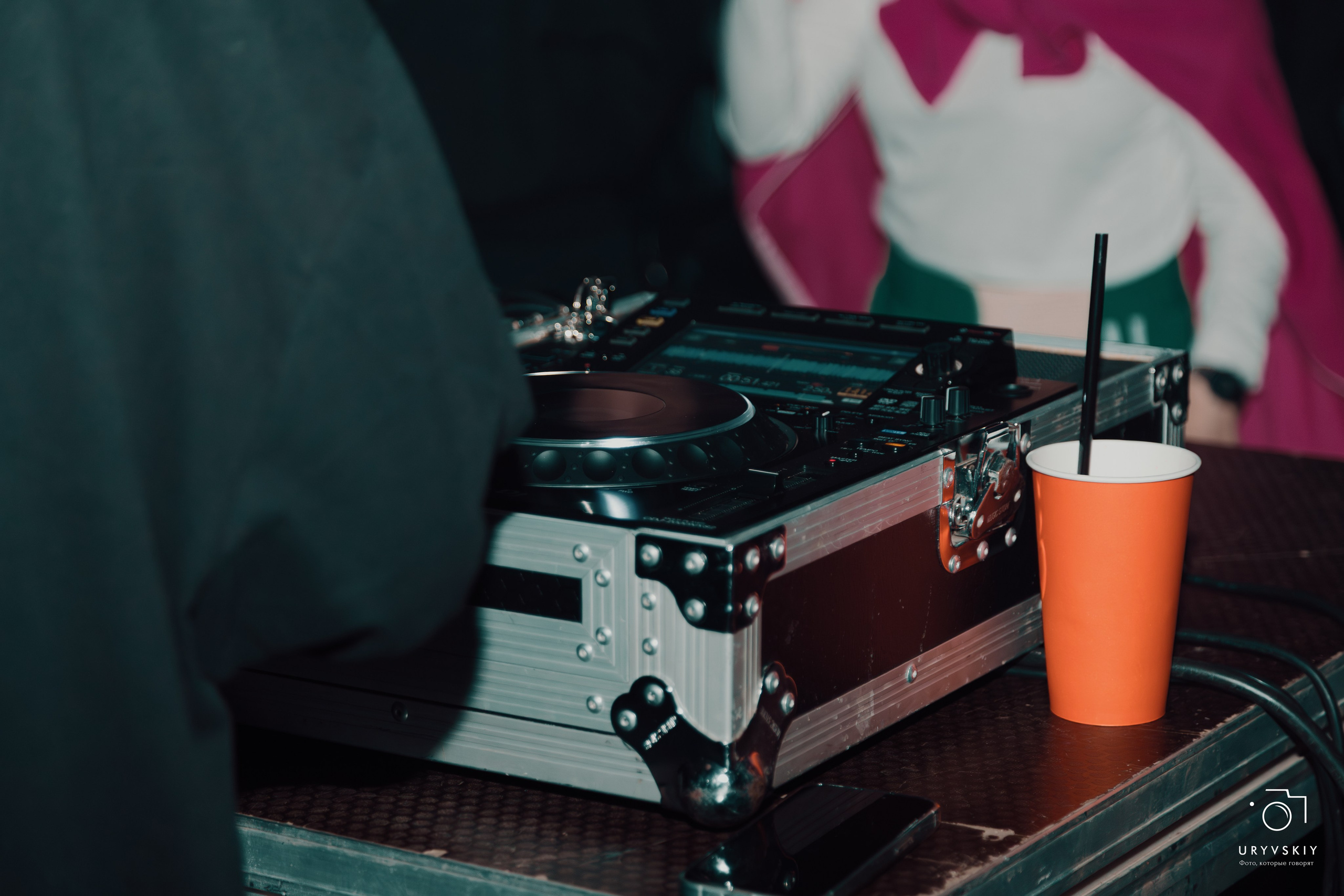 Рейв на Центральном рынке. Игорь Урывский. Фотограф Красноярск