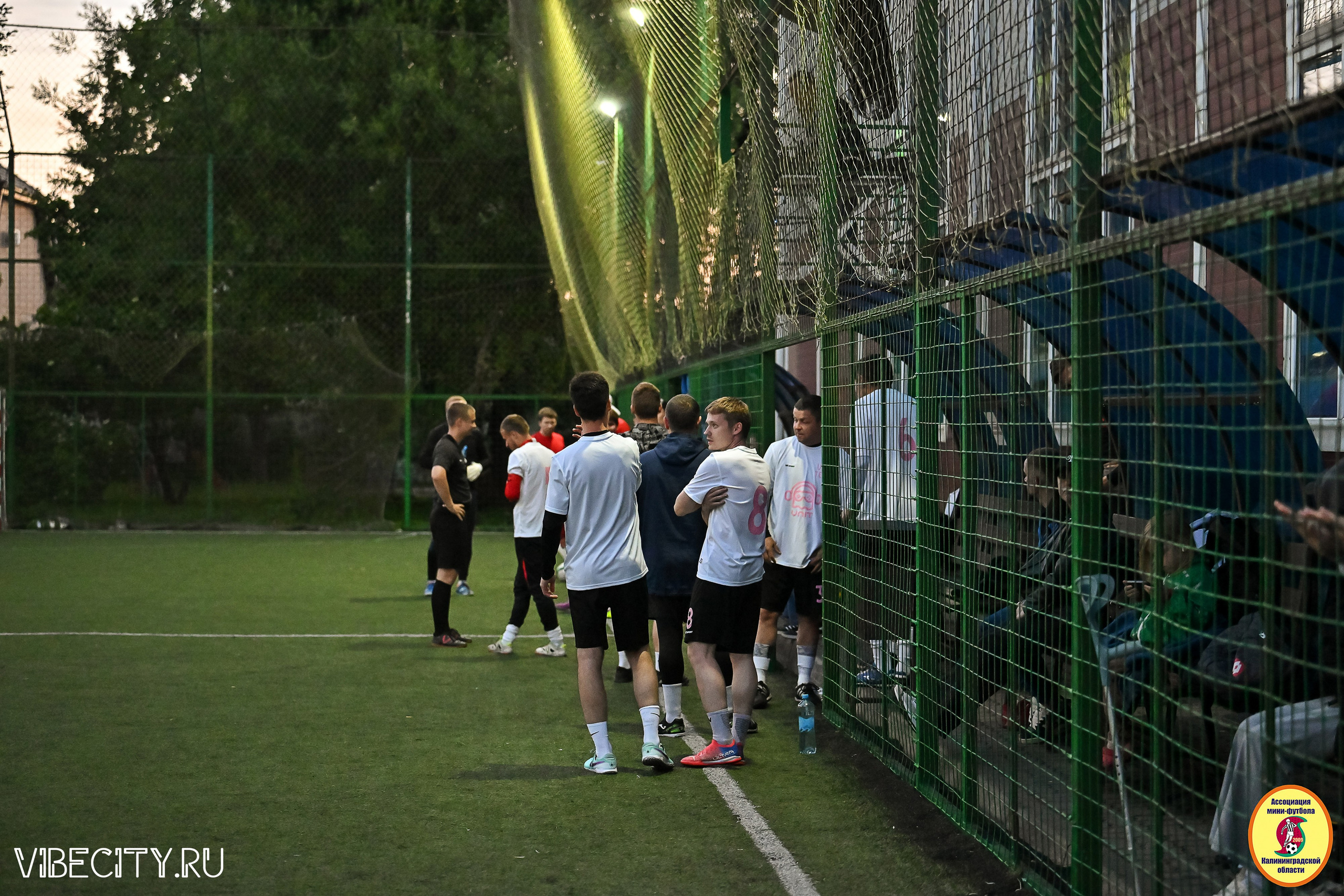 ИГРЫ МИНИ-ФУТБОЛЬНОЙ И КОРПОРАТИВНОЙ ЛИГИ. VIBECITY.RU Вайб Сити Ру Фоторепортажи Фотоотчеты Калининград