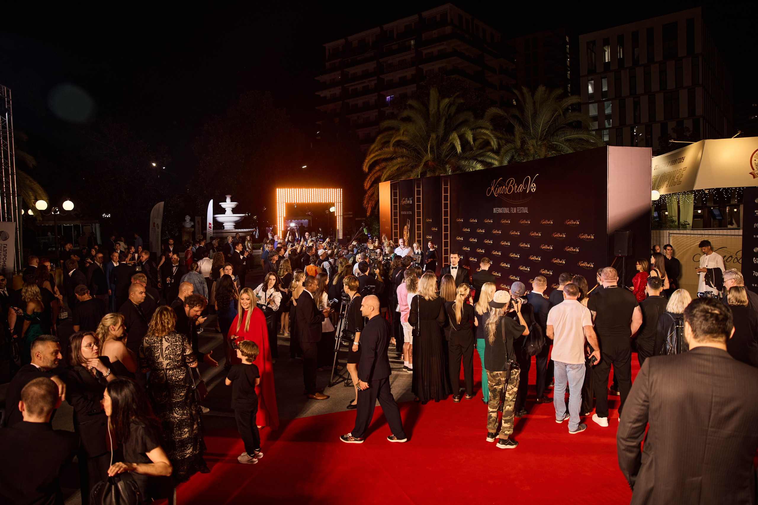 Фотосъемка репортажа кинофестиваля. Профессиональный фотограф в Сочи Виктория Джой. Обучение