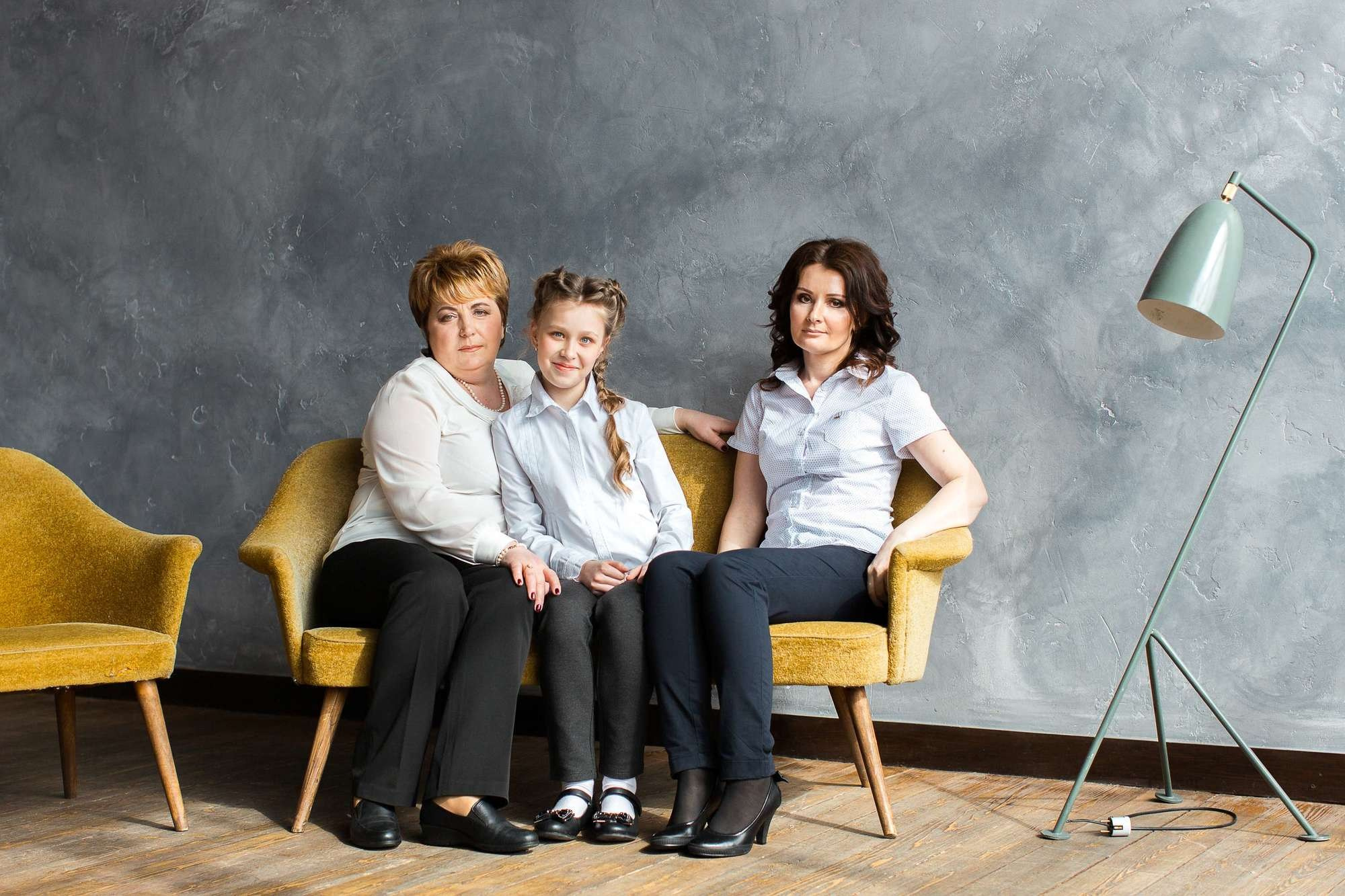 Фотосессия большой семьи в студии