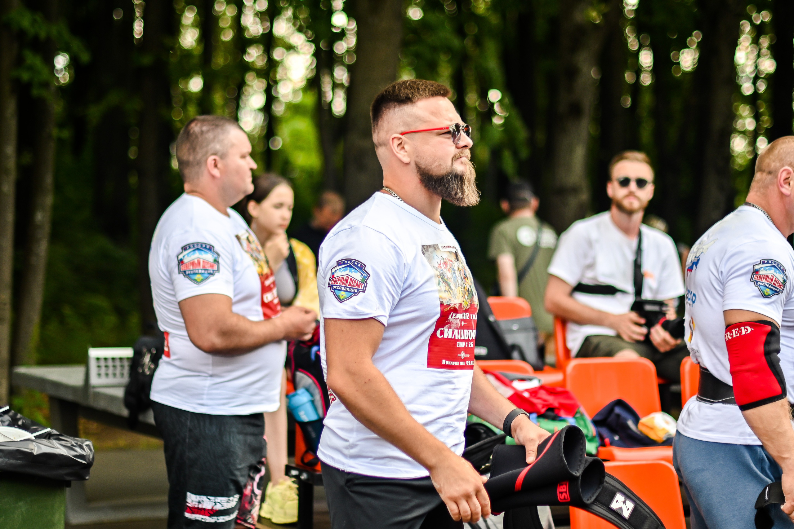 СТРОНГ. Фотограф для бизнесконтента, репортажей и семейного альбома в Москве