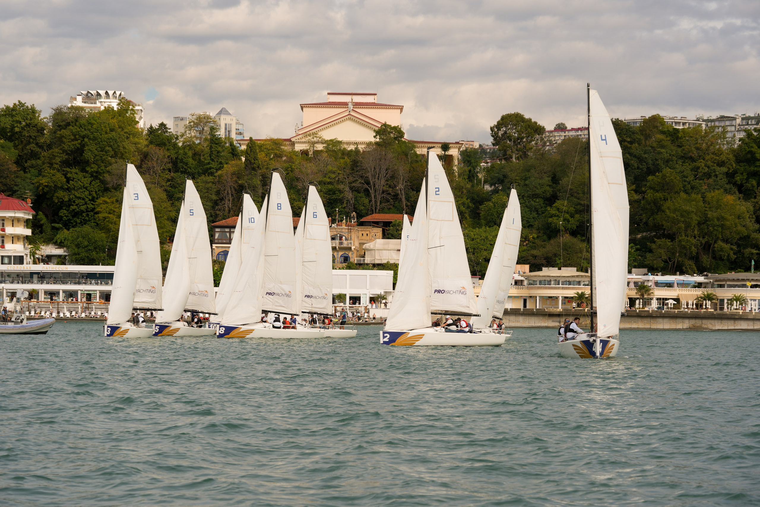 Яхтенная регата для компании Агрегатка. Репортажный фотограф в Красной Поляне и Сочи Павлюченко Екатерина