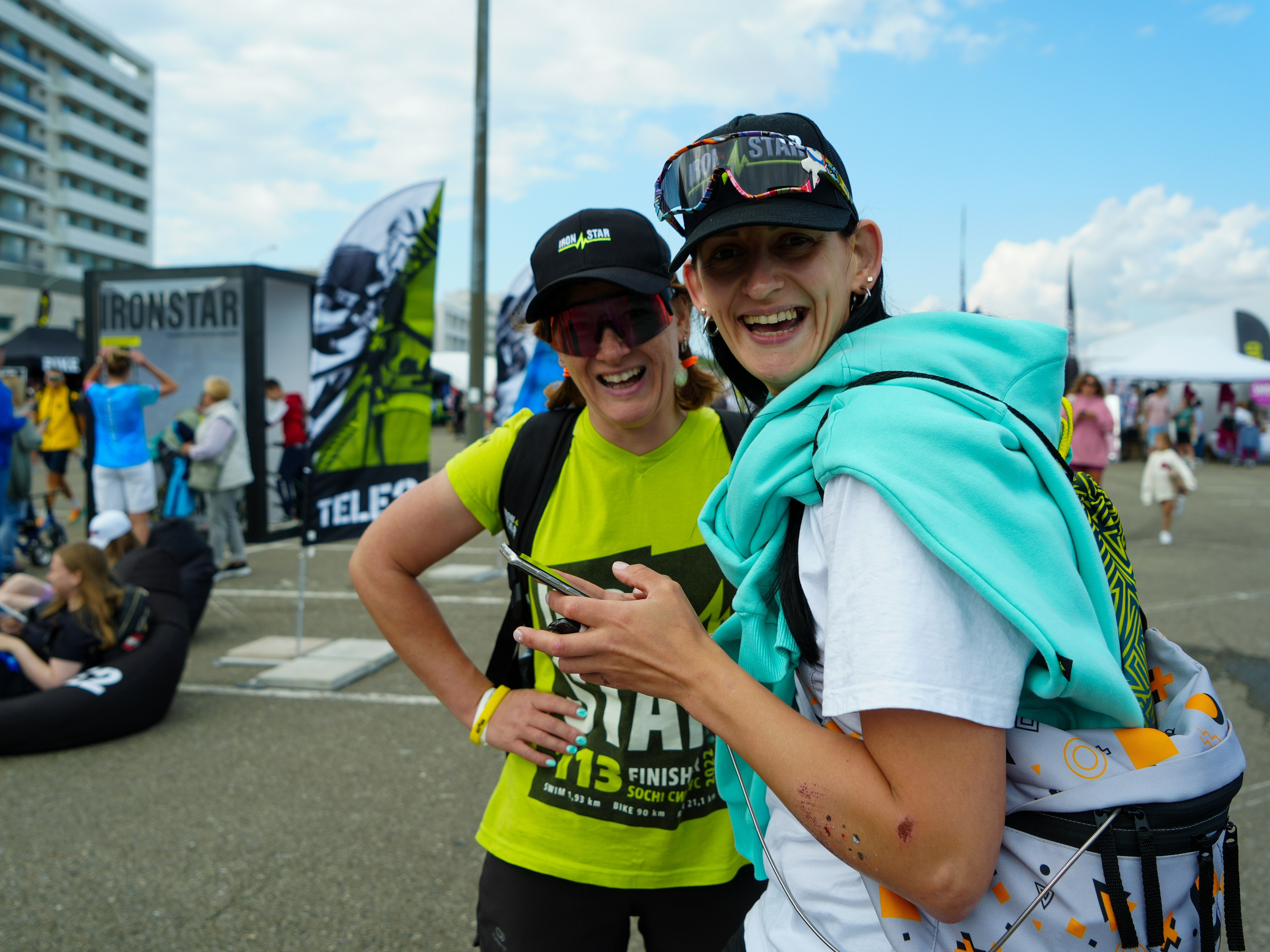 Фотоотчет партнерской интеграции для компании TELE2 на фестивале Ironstar. Репортажный фотограф в Красной Поляне и Сочи Павлюченко Екатерина