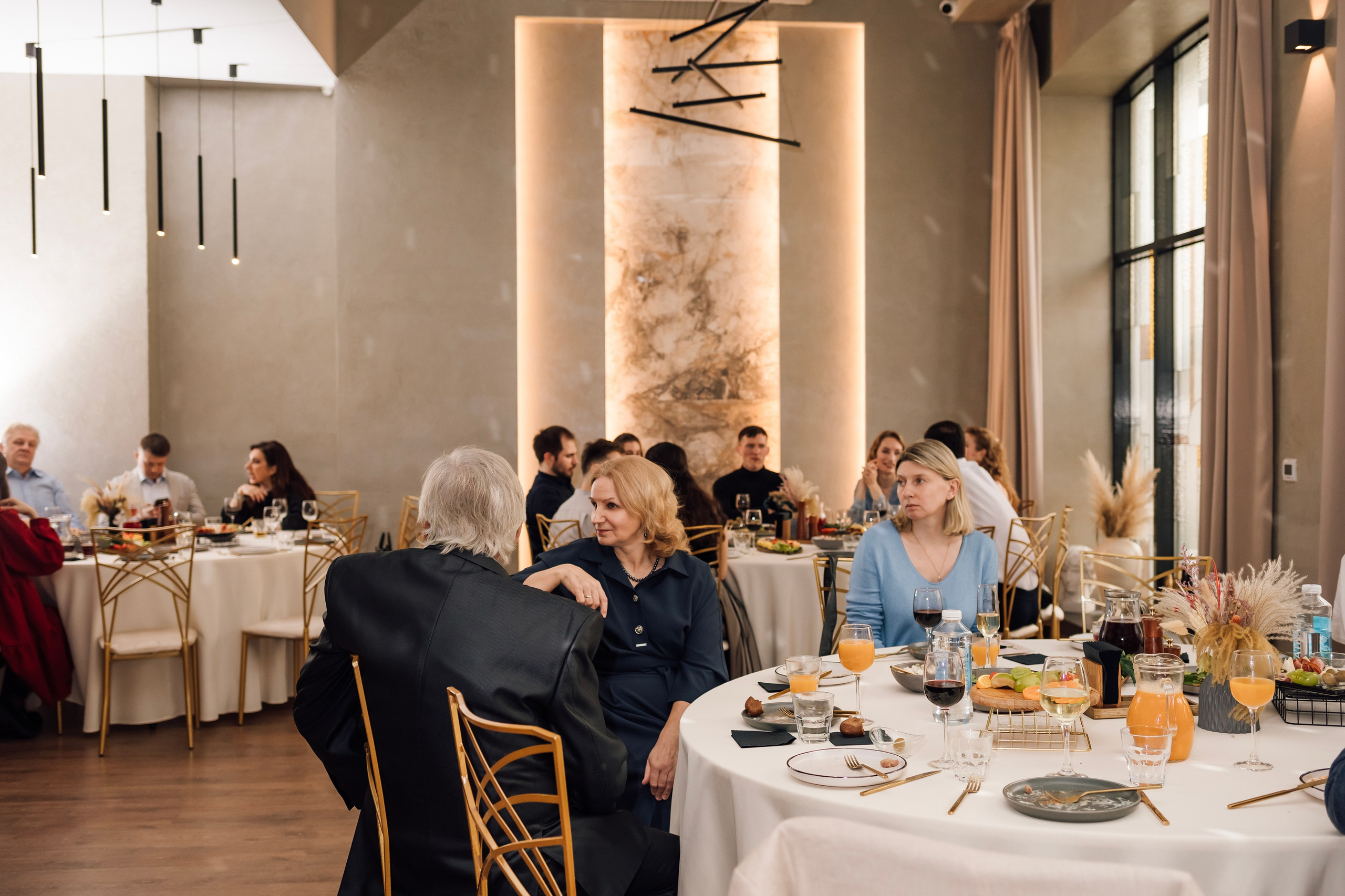 Таня и Миша. Свадьба в лофте. Свадебный и семейный фотограф в Москве Евгения Лисина