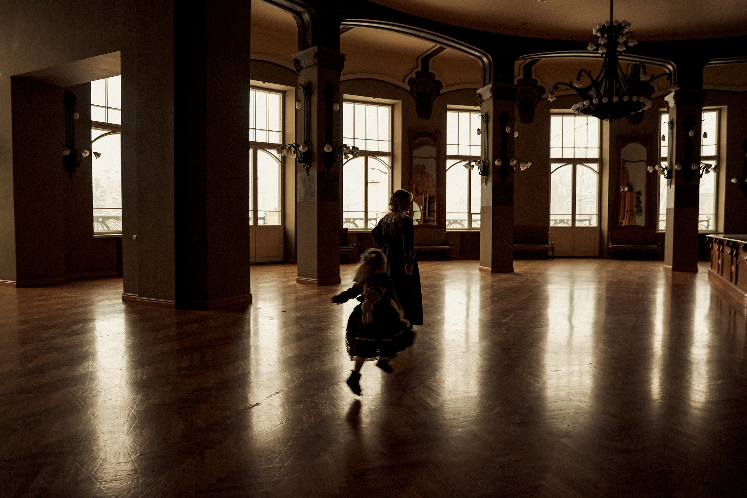 Ретро съемка на Витебском вокзале. Фотограф — Татьяна Кириллова, г. Санкт-Петербург