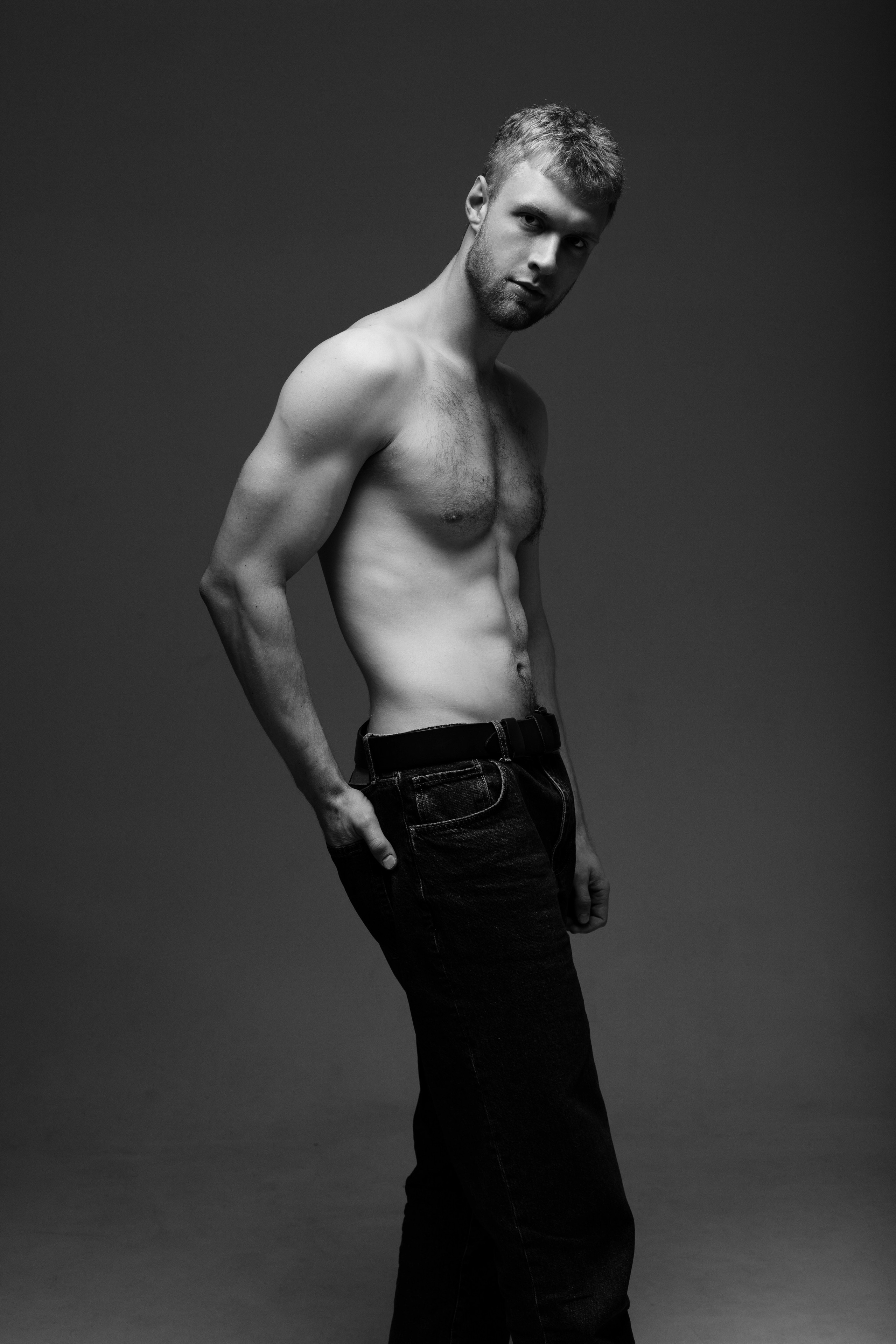 Никита, 191 см, 50-52 р-р,. KED Production — продакшн из СПб. Создаём фото, видео и контент, который помогает брендам и селлерам продавать больше