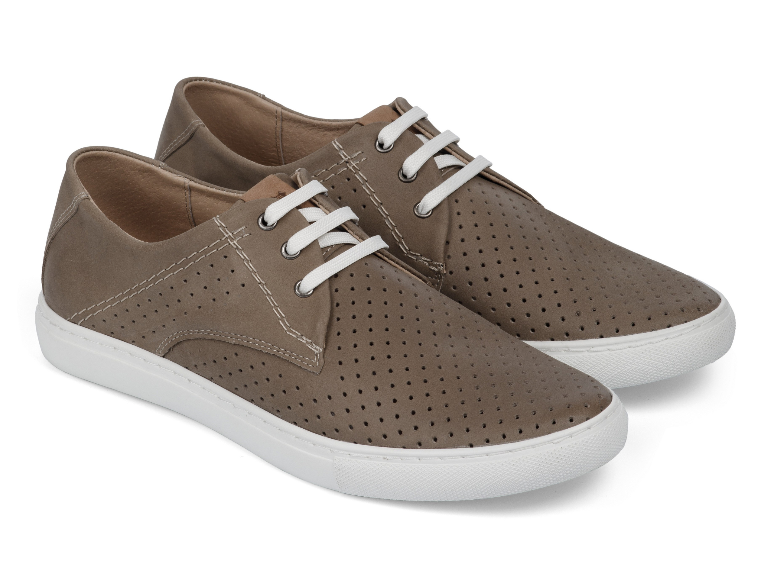 Обувь для каталога и маркетплейсов. Предметный фотограф Александр Трузян