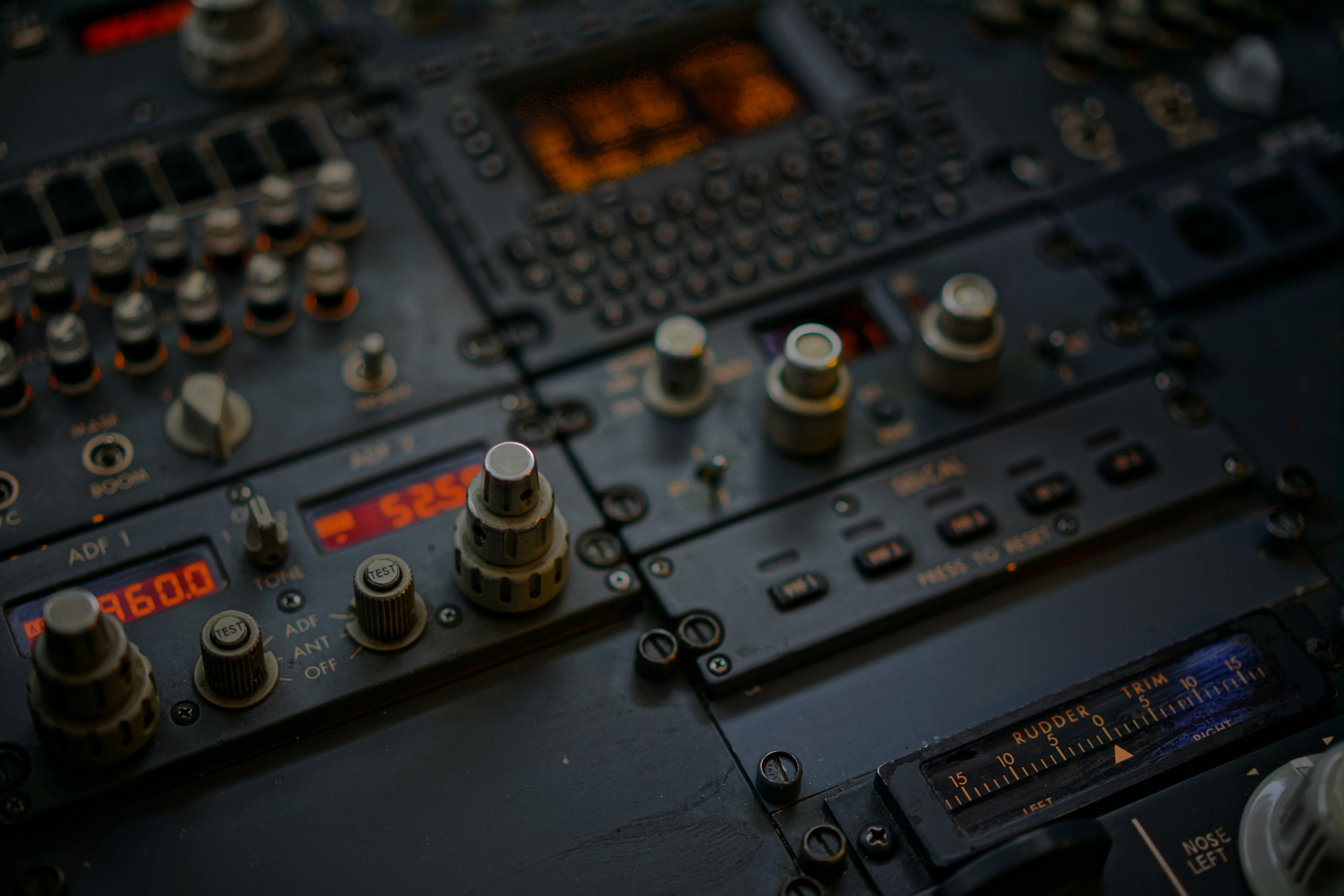 Мужская фотосессия пилоты самолета. Фотограф Екатеринбург Кокшарова Александра