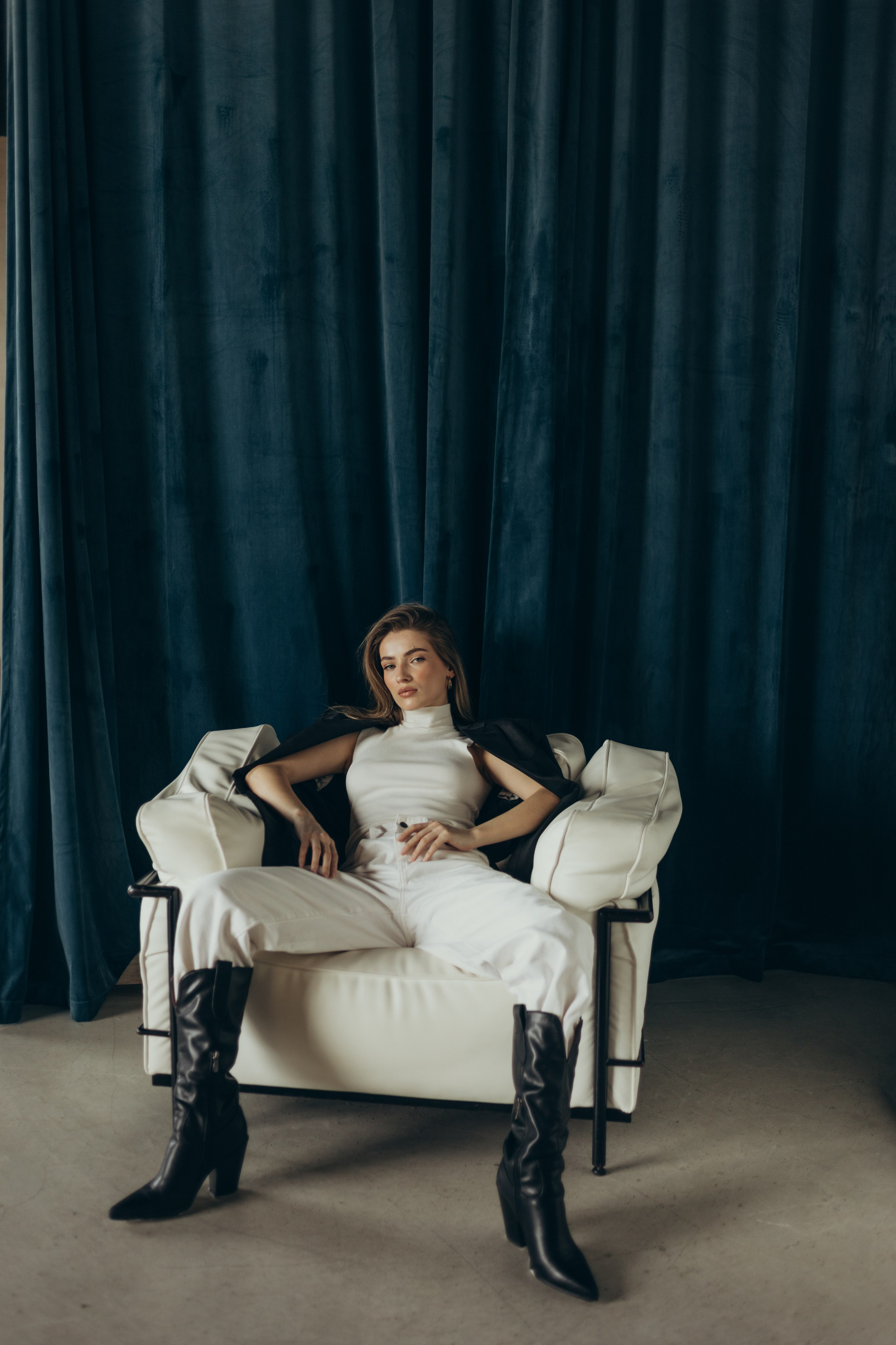 Брутальная женственность. Фотограф в Краснодаре Евгения Михаевич