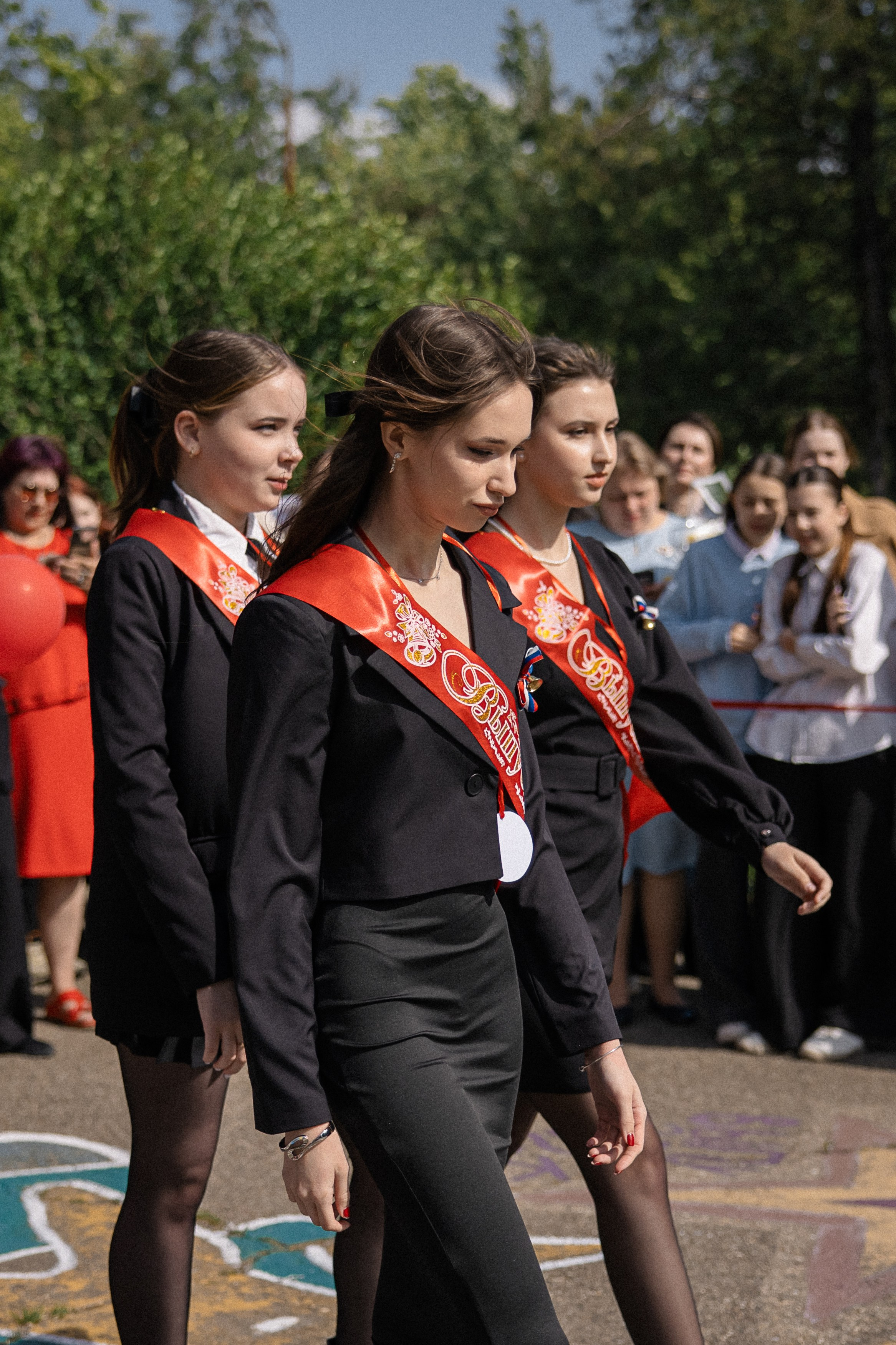 Последний звонок — линейка. Свадебный фотограф Роман Еремеев
