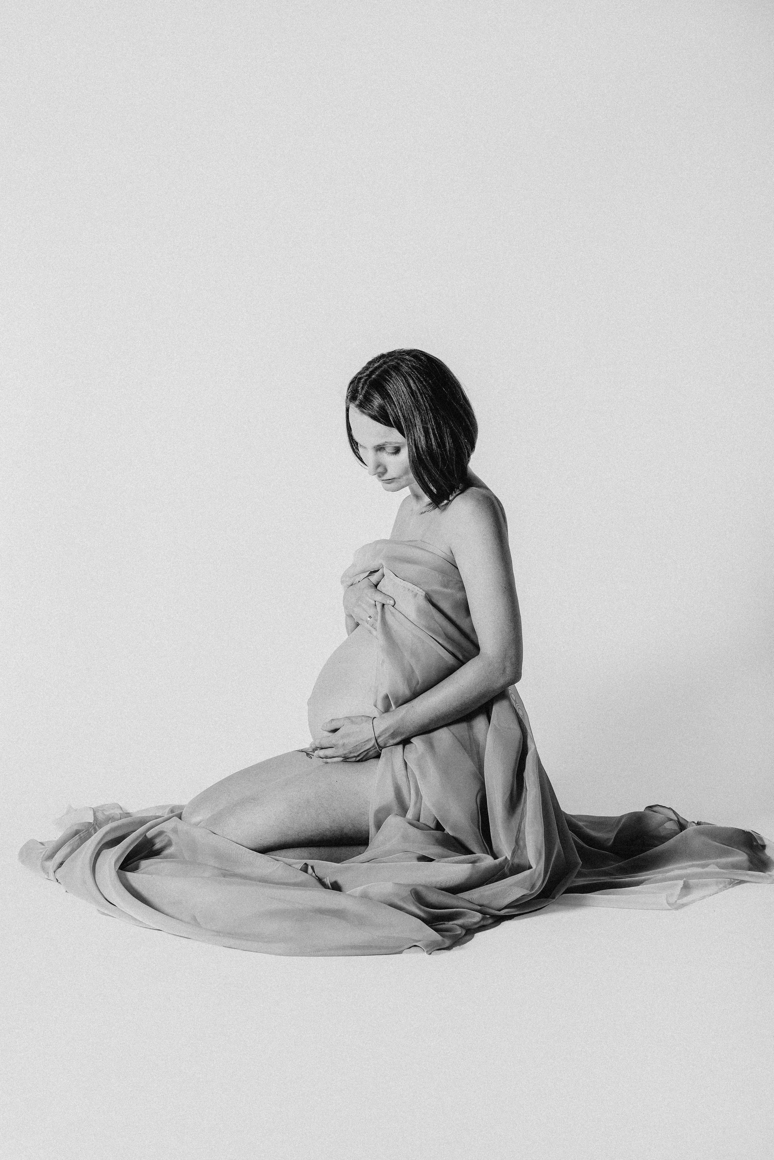Беременность (минимализм). Фотограф Шунова Саша