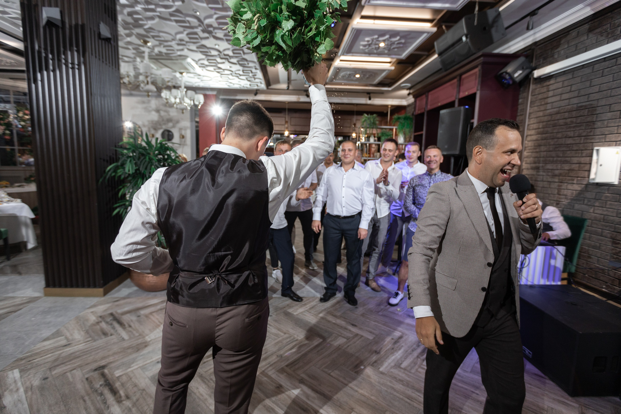 Свадебный фотограф Уфа — Руслан ГабдлисламовЖивые эмоции, красивые кадры, воспоминания на всю жизнь.Работаю по всей Республике Башкортоста. Свадебный фотограф Уфа Руслан Габдлисламов