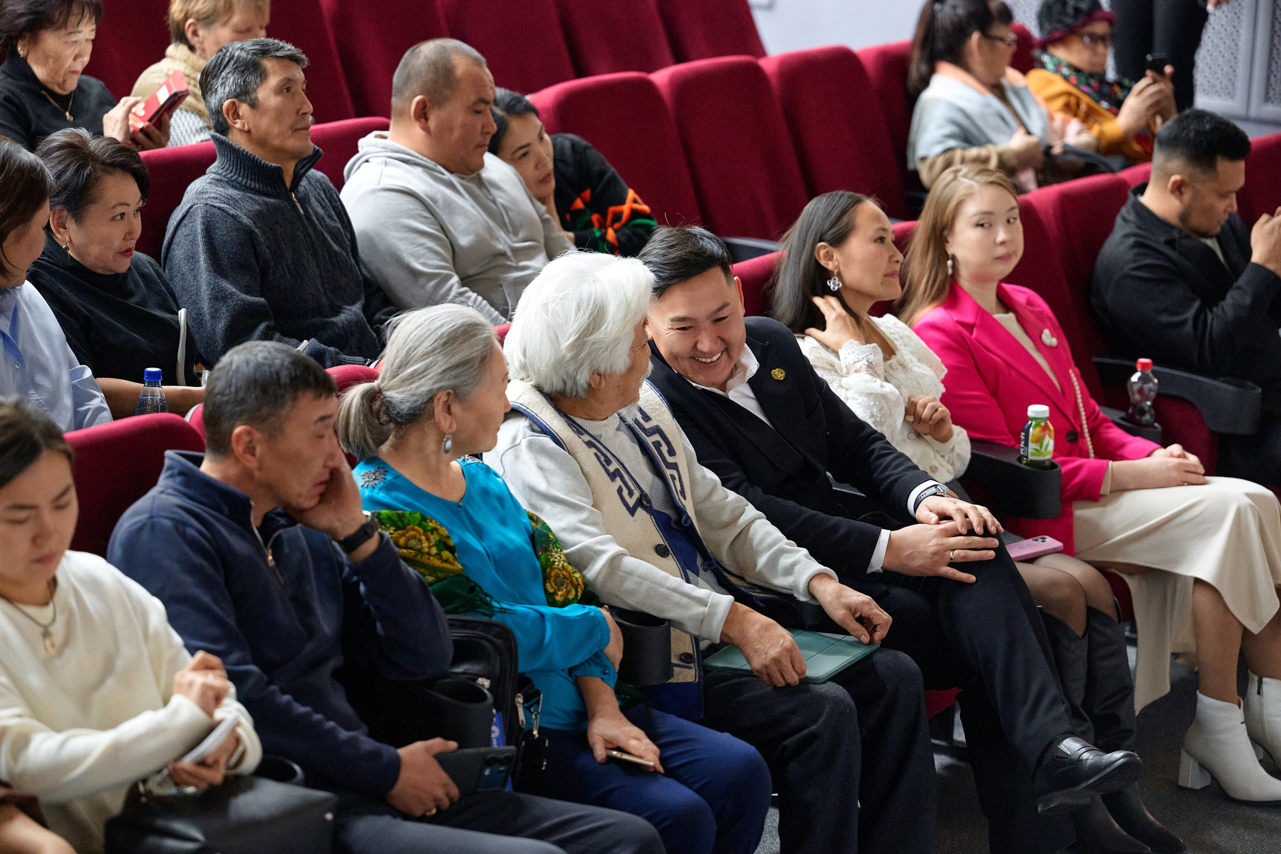 Волки — премьера. Фотограф Опыт Качество Скорость Горный Алтай Барнаул