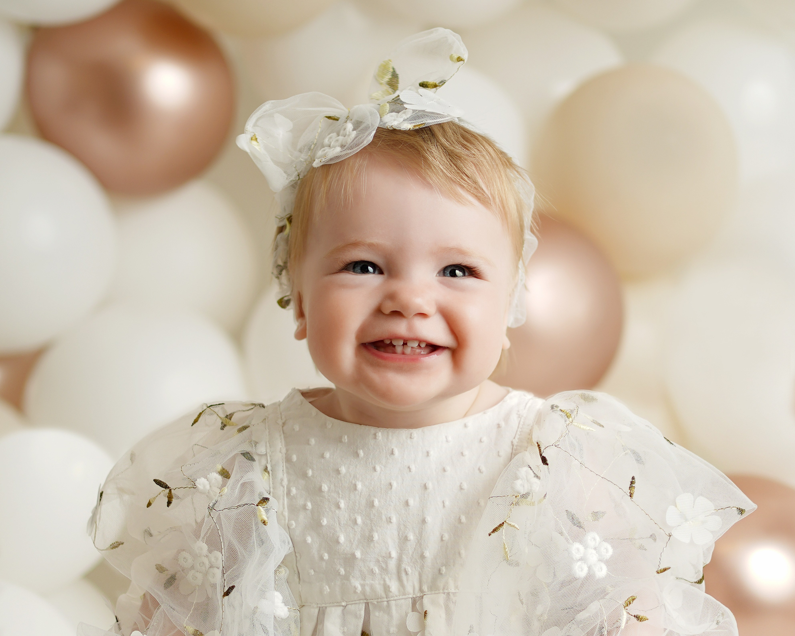 Фотосессия Первый год моей доченьки прошла весело, без слез.