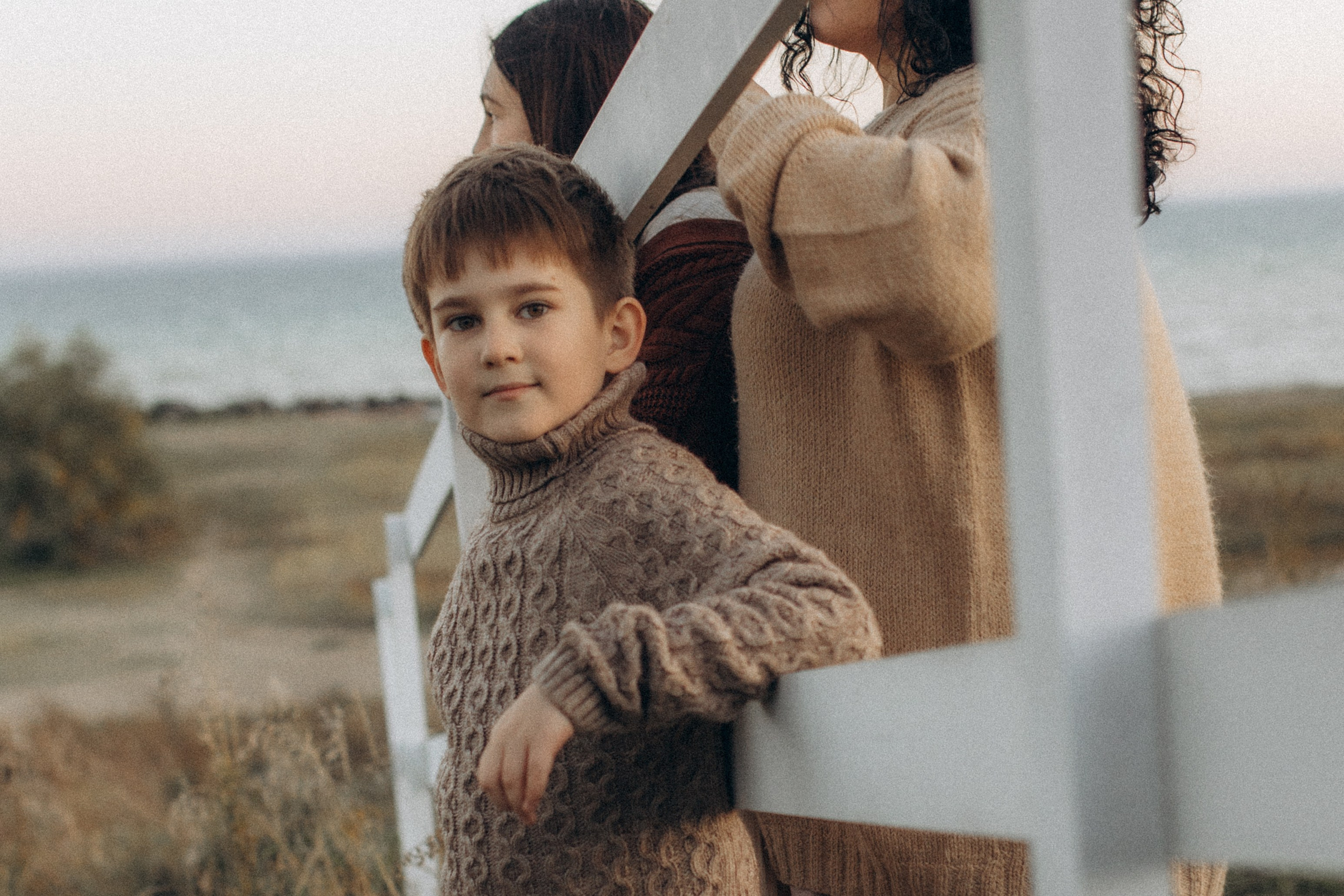 Юля, Милана, Тимур и Добби, осенняя история. Семейный фотограф lifestyle в Новосибирске Елена Шпилевая