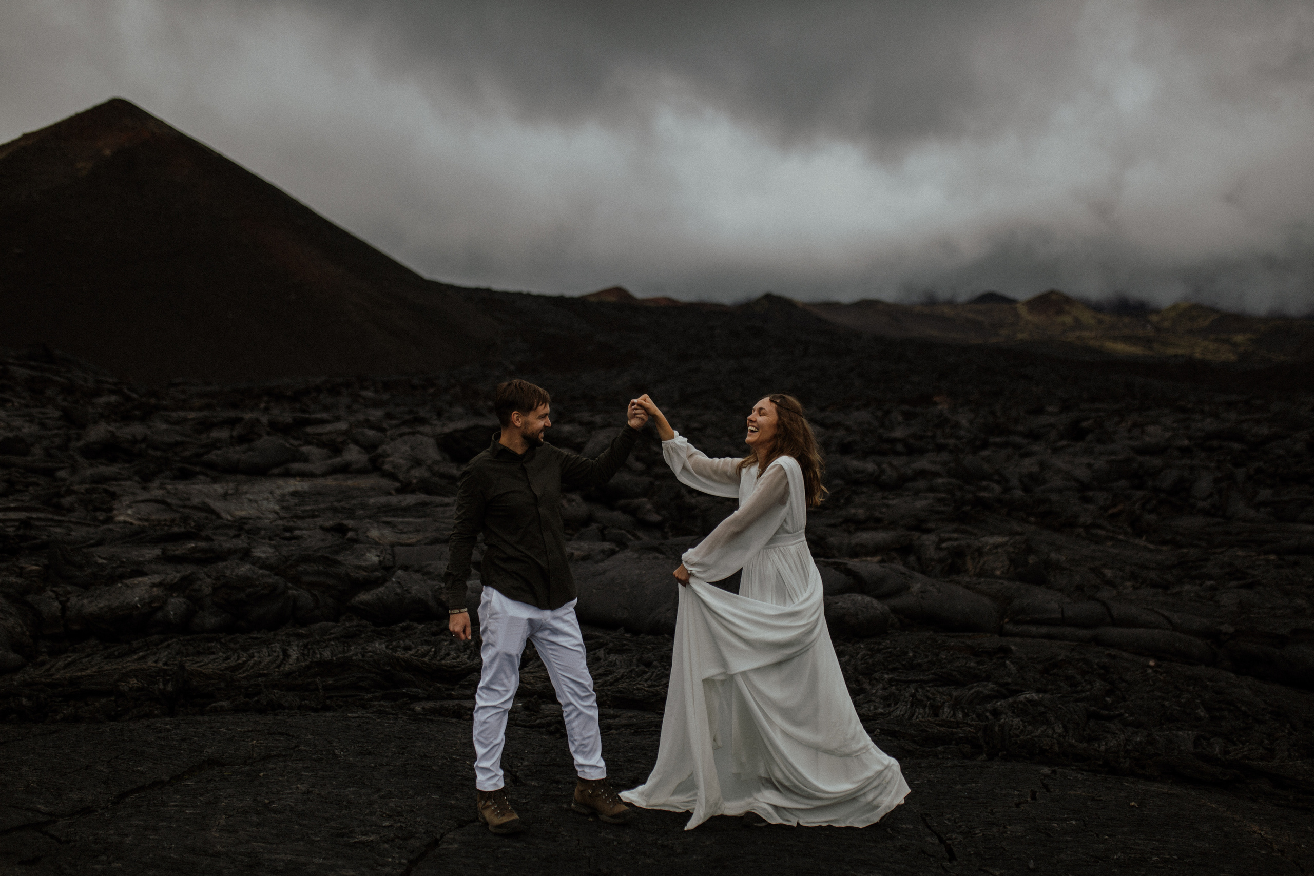 Толбачик. Свадебное фото и видео на Камчатке. Туристические маршруты