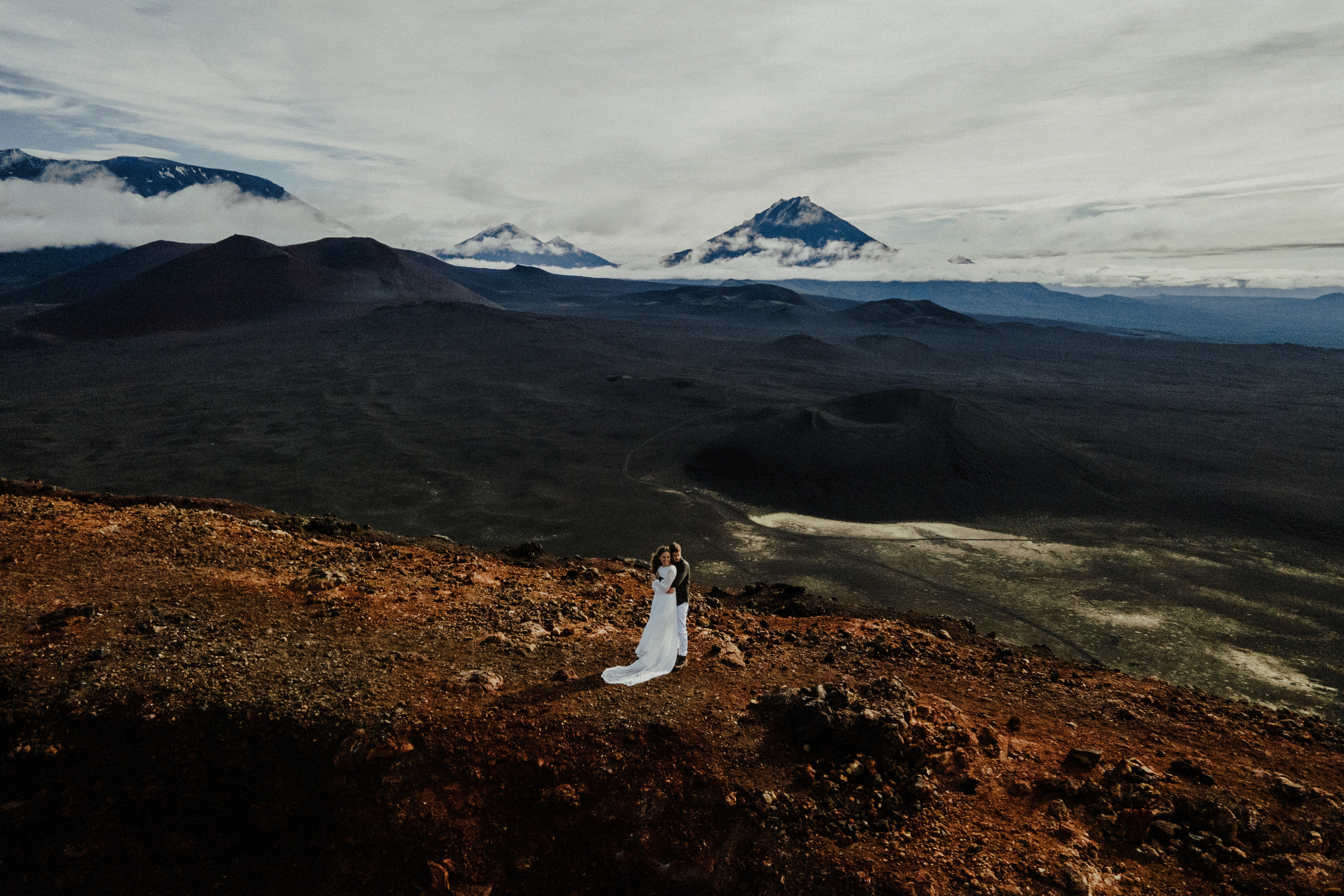 Толбачик. Свадебное фото и видео на Камчатке. Туристические маршруты