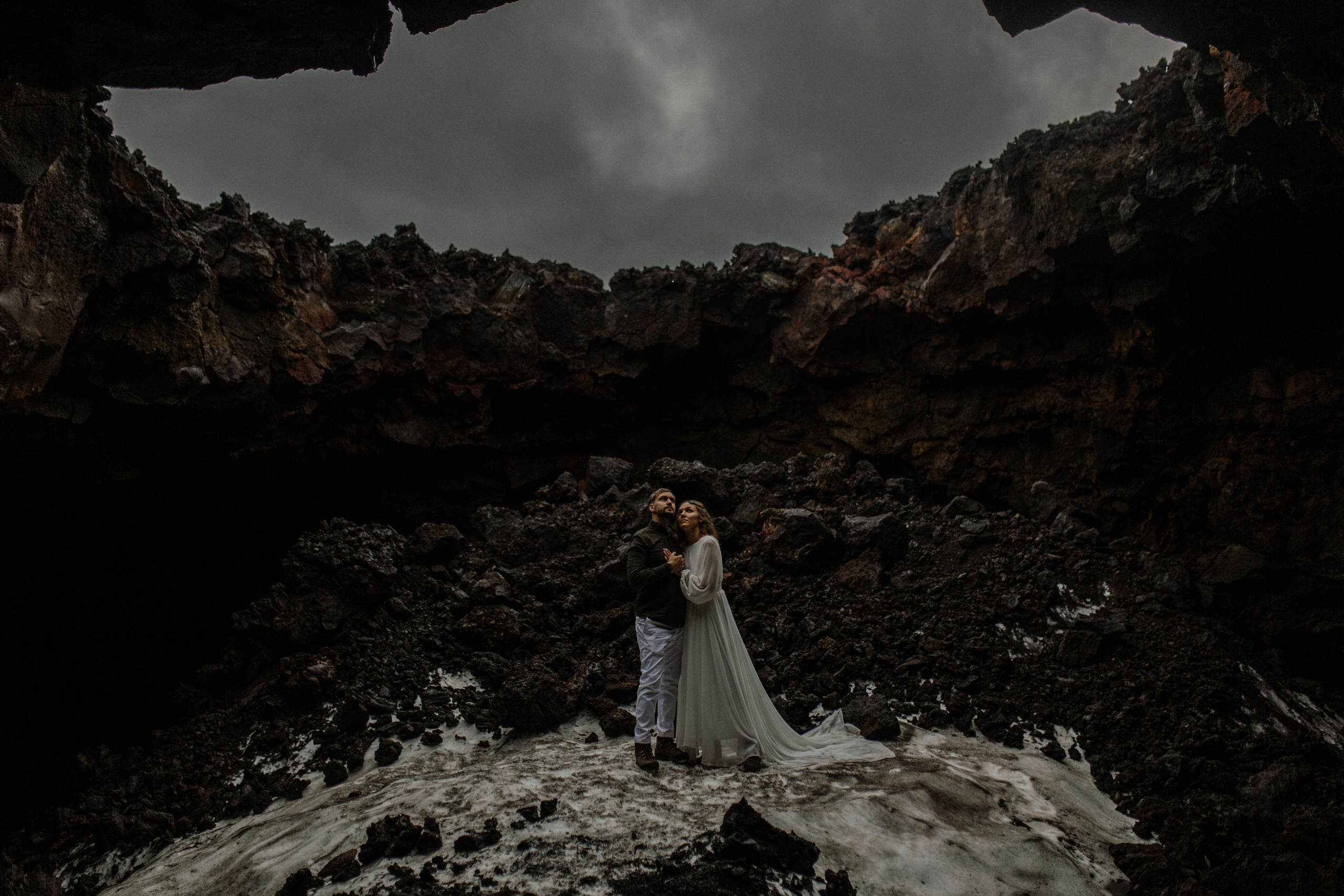 Толбачик. Свадебное фото и видео на Камчатке. Туристические маршруты