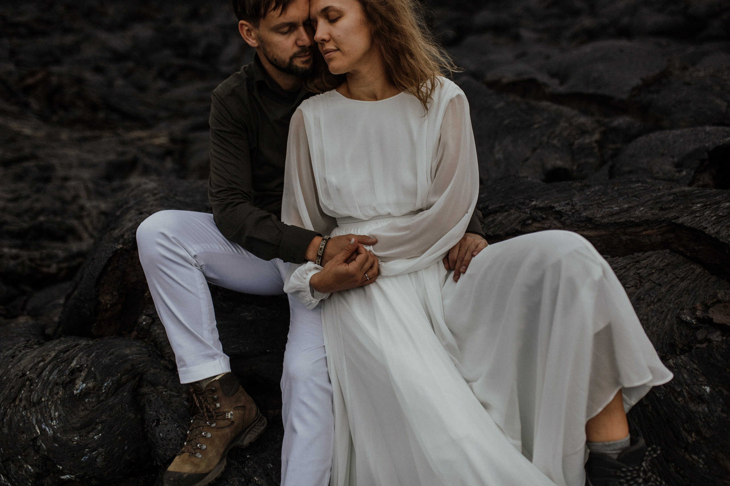 Толбачик. Свадебное фото и видео на Камчатке. Туристические маршруты