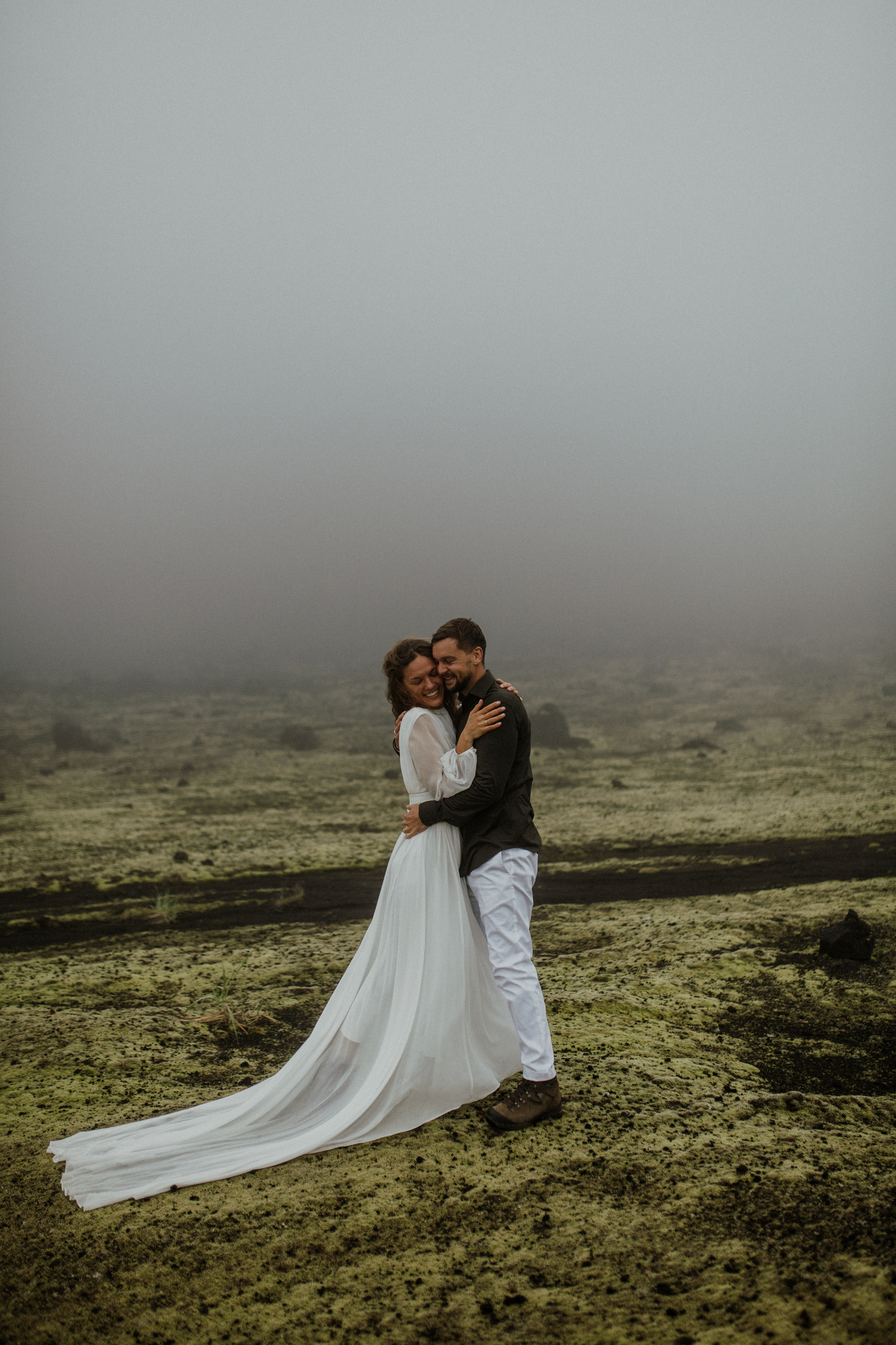 Толбачик. Свадебное фото и видео на Камчатке. Туристические маршруты