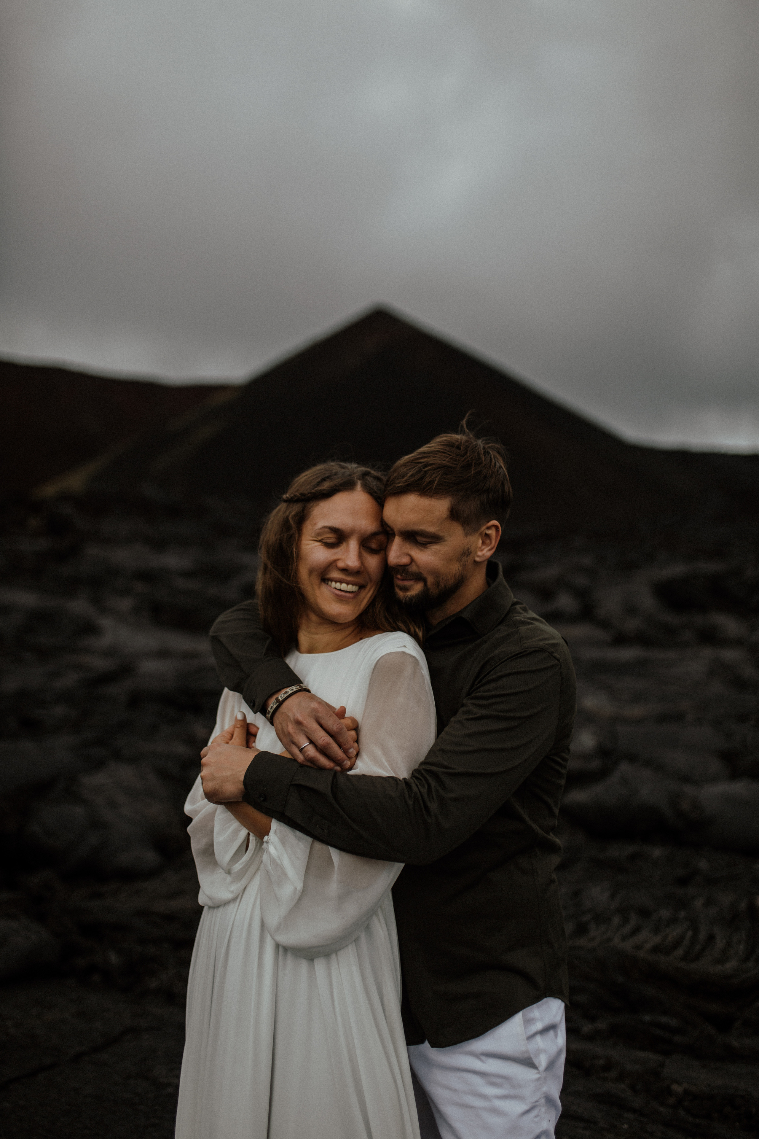 Толбачик. Свадебное фото и видео на Камчатке. Туристические маршруты