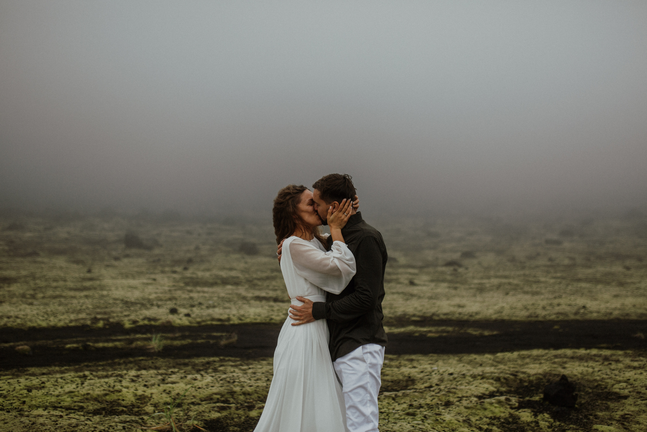 Толбачик. Свадебное фото и видео на Камчатке. Туристические маршруты