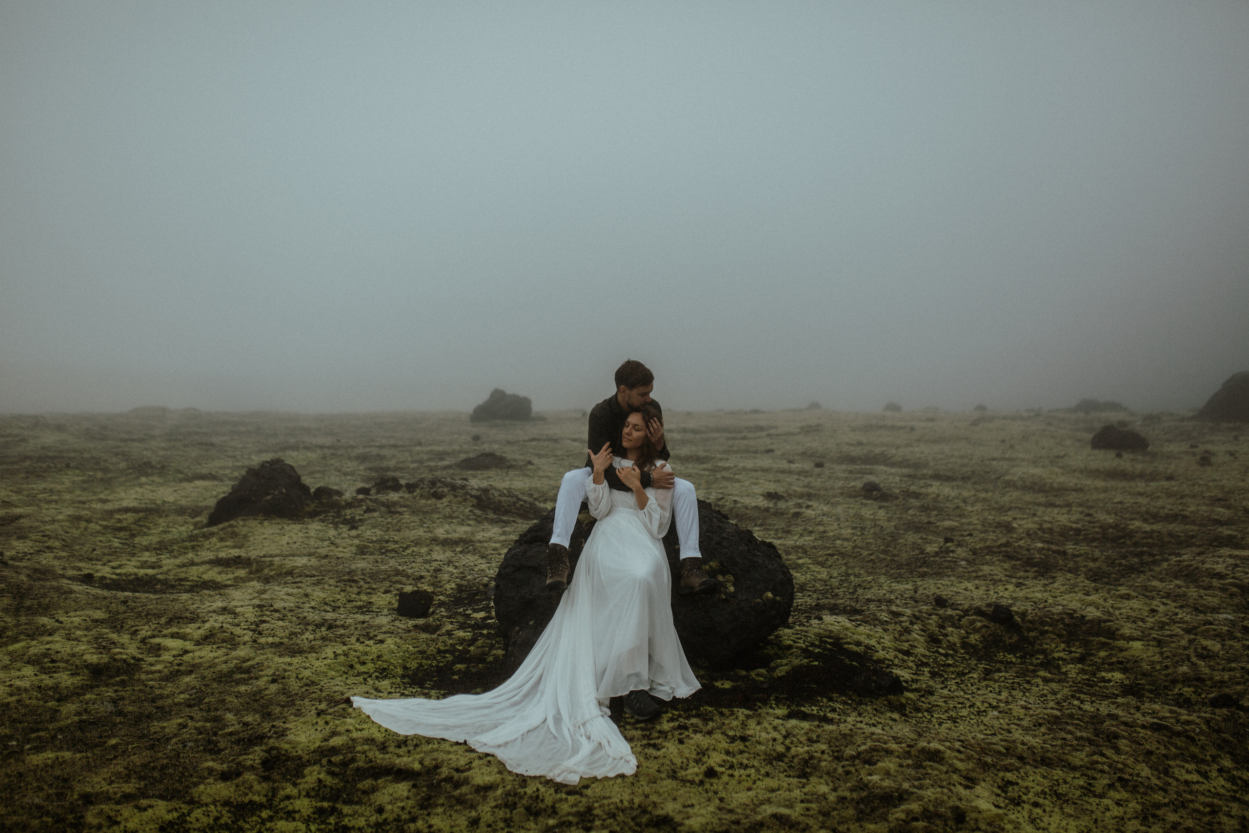 Толбачик. Свадебное фото и видео на Камчатке. Туристические маршруты