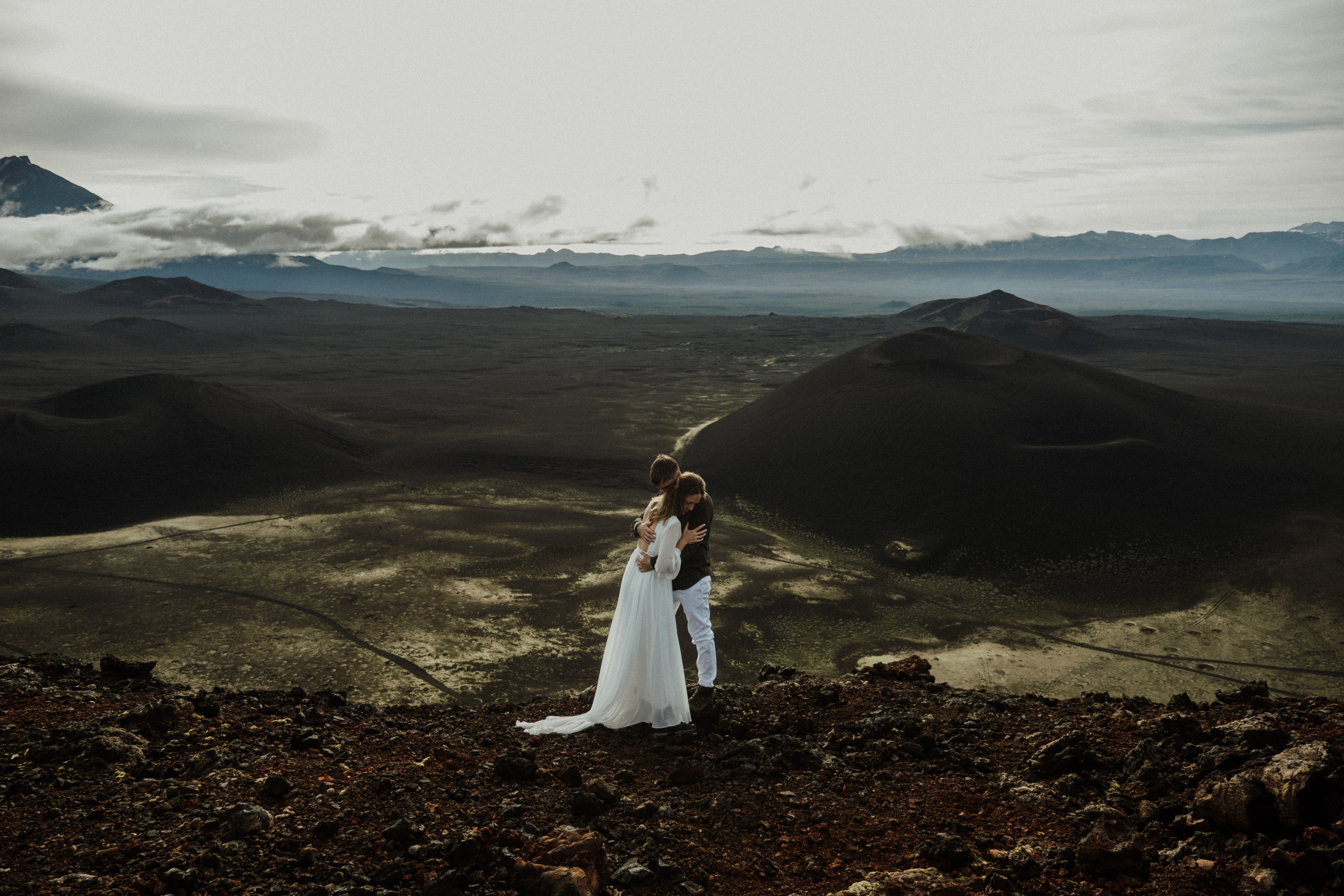 Толбачик. Свадебное фото и видео на Камчатке. Туристические маршруты