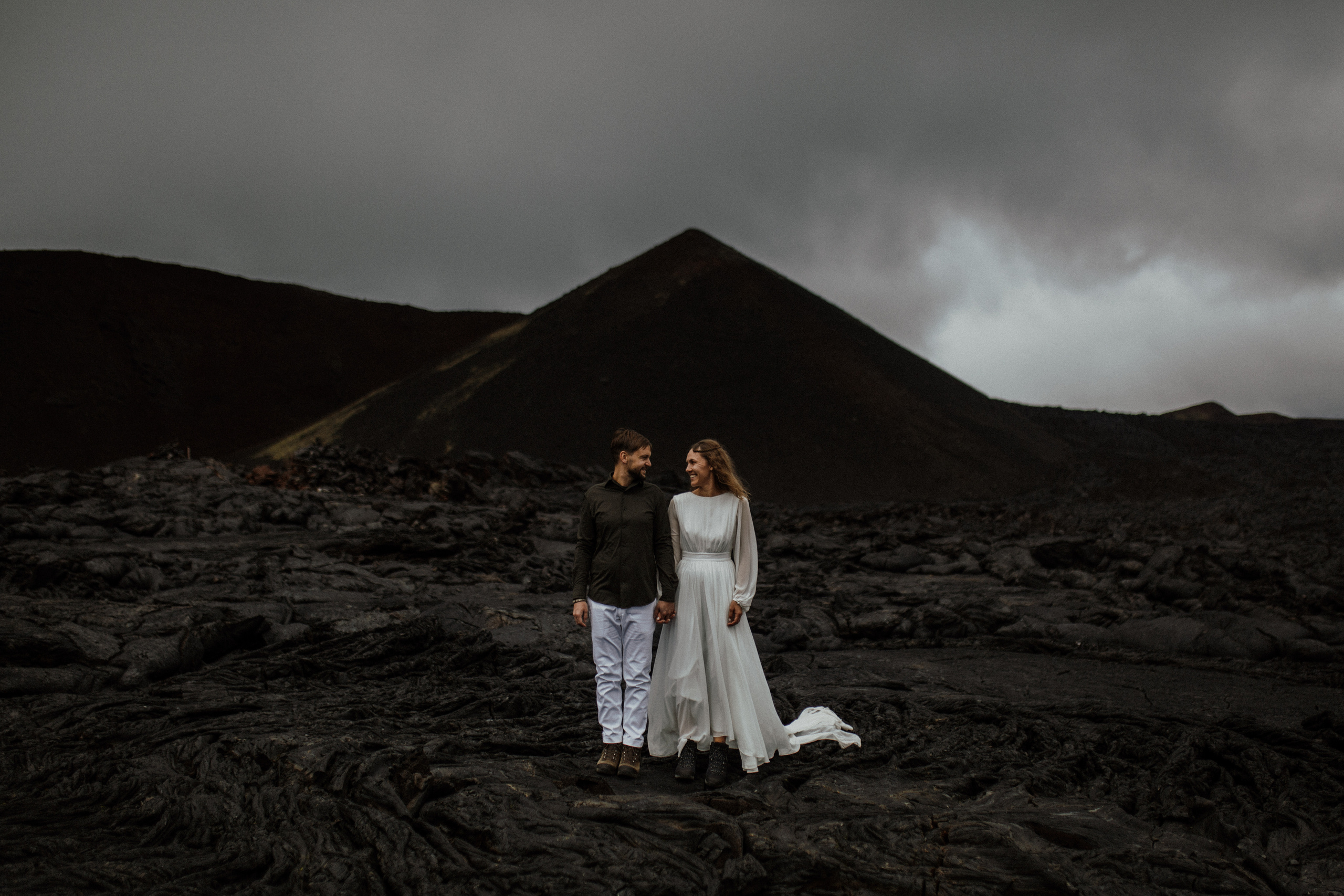 Толбачик. Свадебное фото и видео на Камчатке. Туристические маршруты