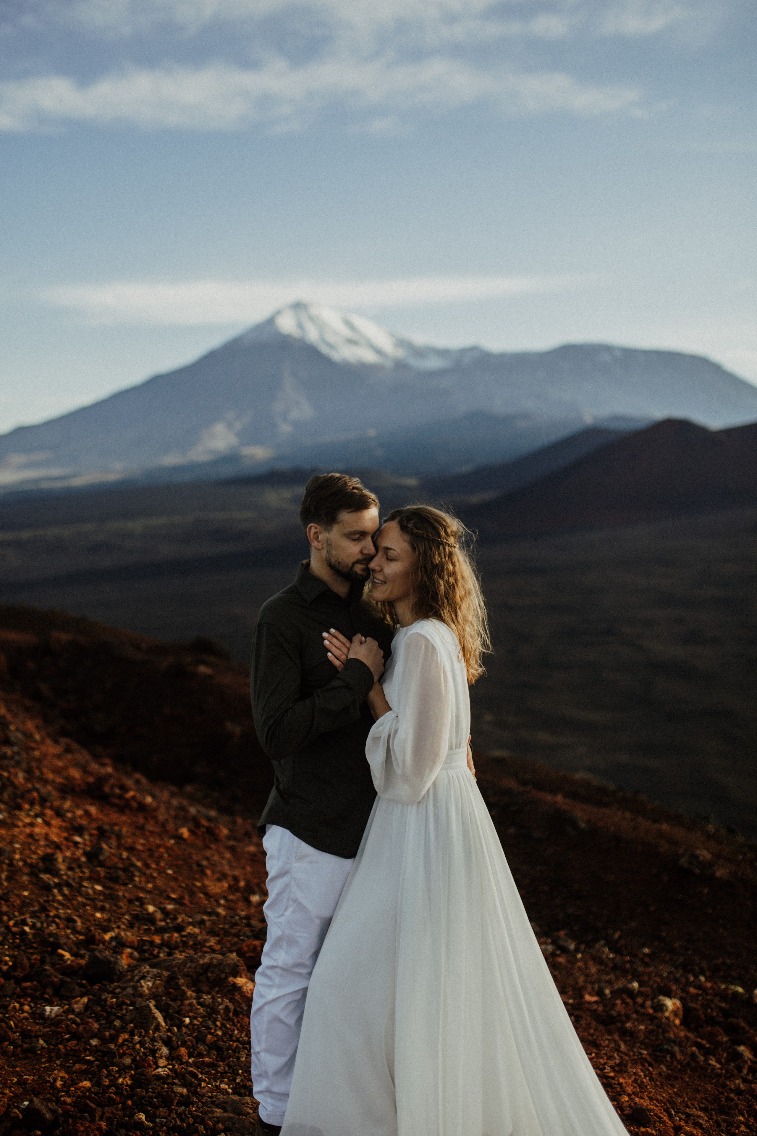 Толбачик. Свадебное фото и видео на Камчатке. Туристические маршруты