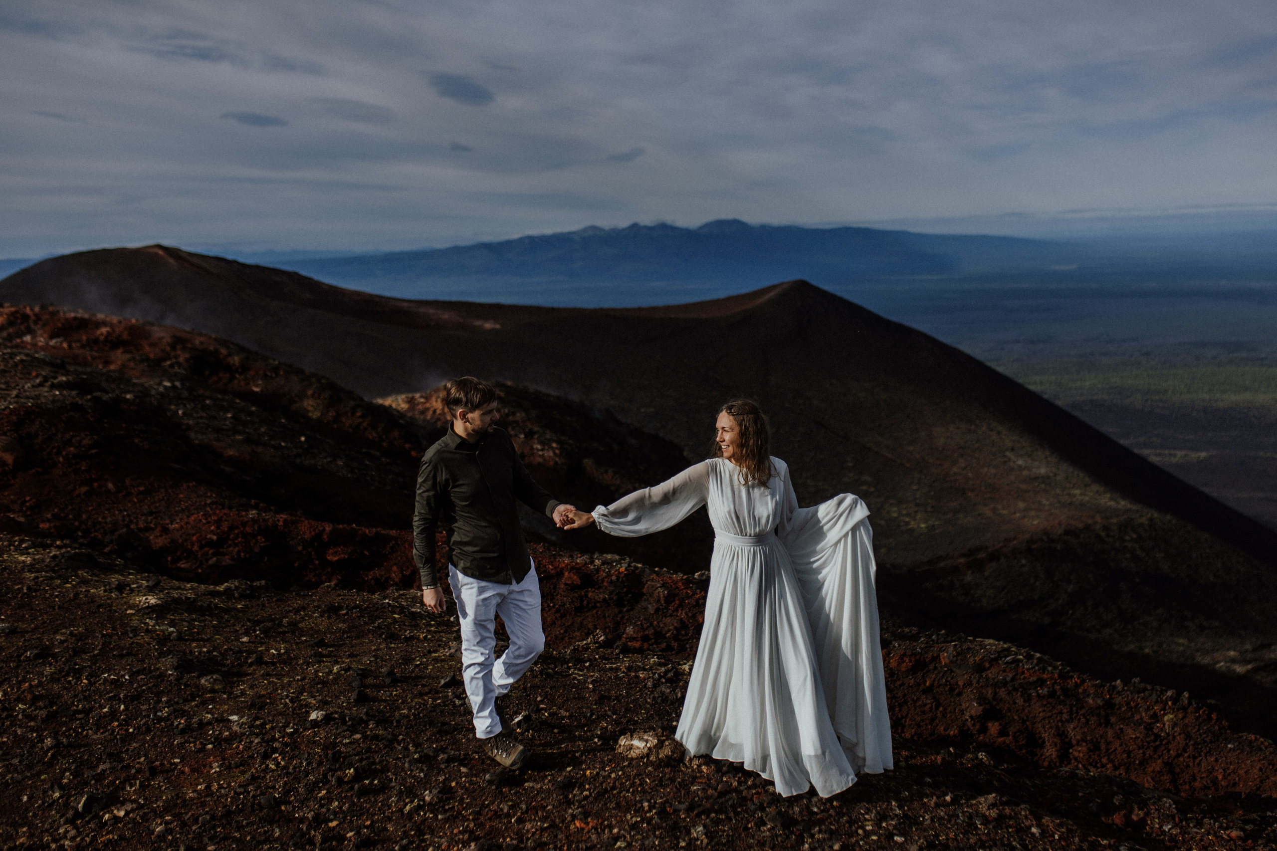 Толбачик. Свадебное фото и видео на Камчатке. Туристические маршруты