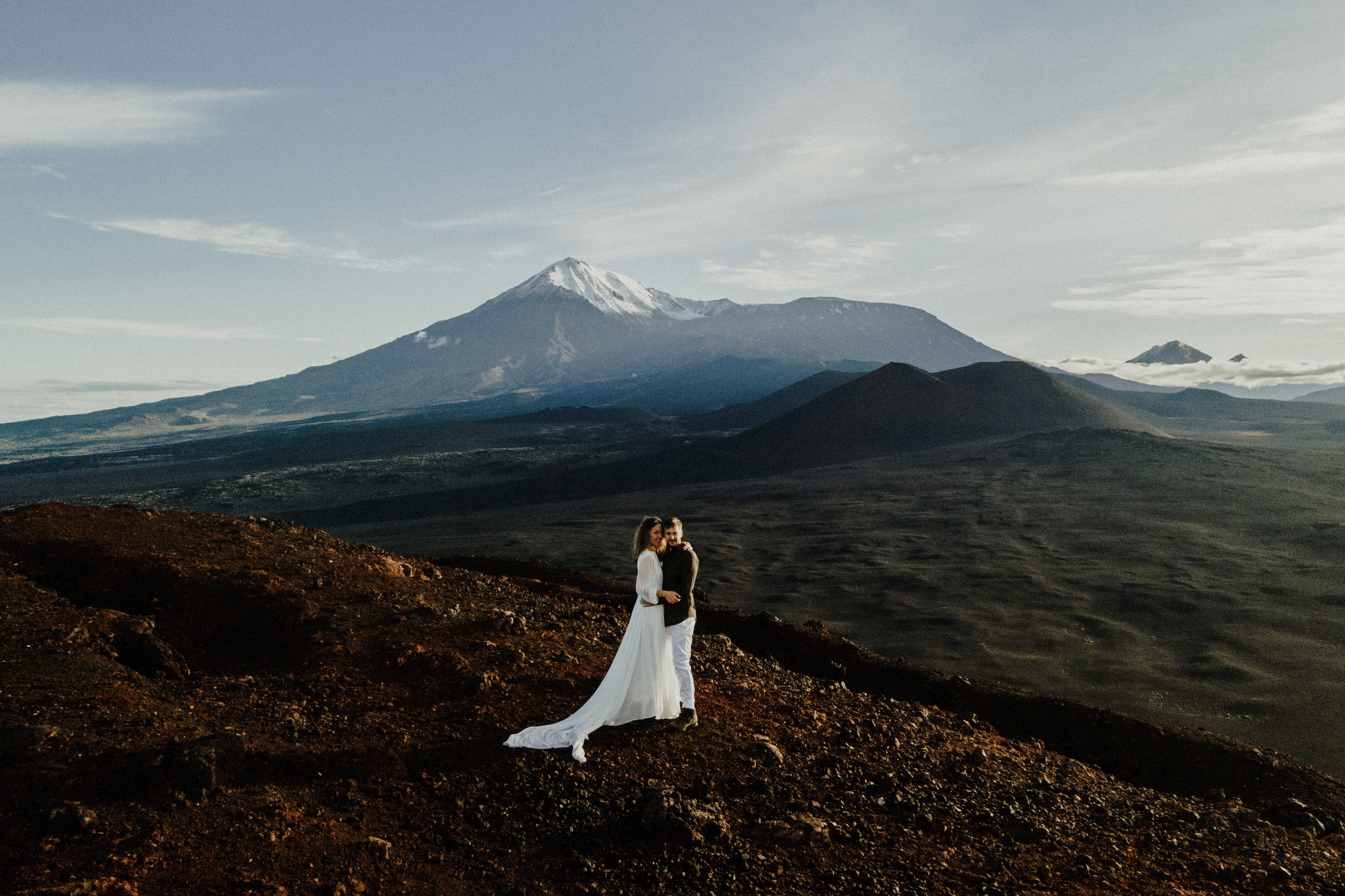 Толбачик. Свадебное фото и видео на Камчатке. Туристические маршруты