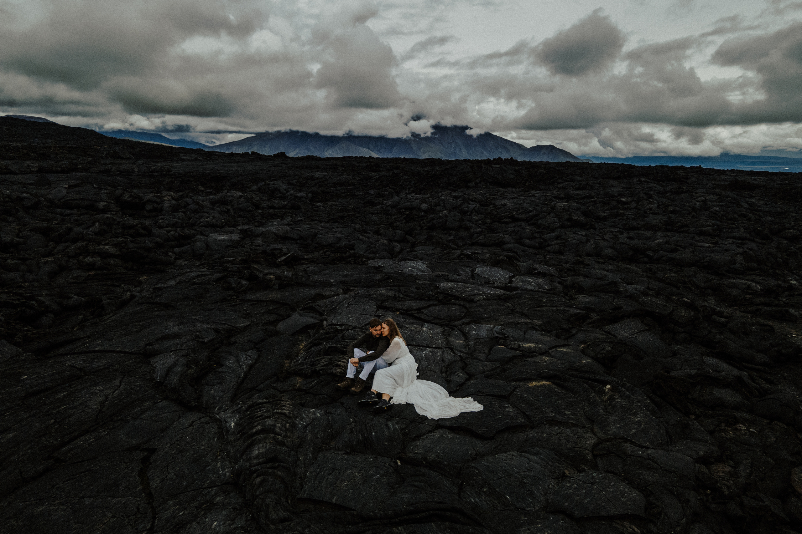 Толбачик. Свадебное фото и видео на Камчатке. Туристические маршруты